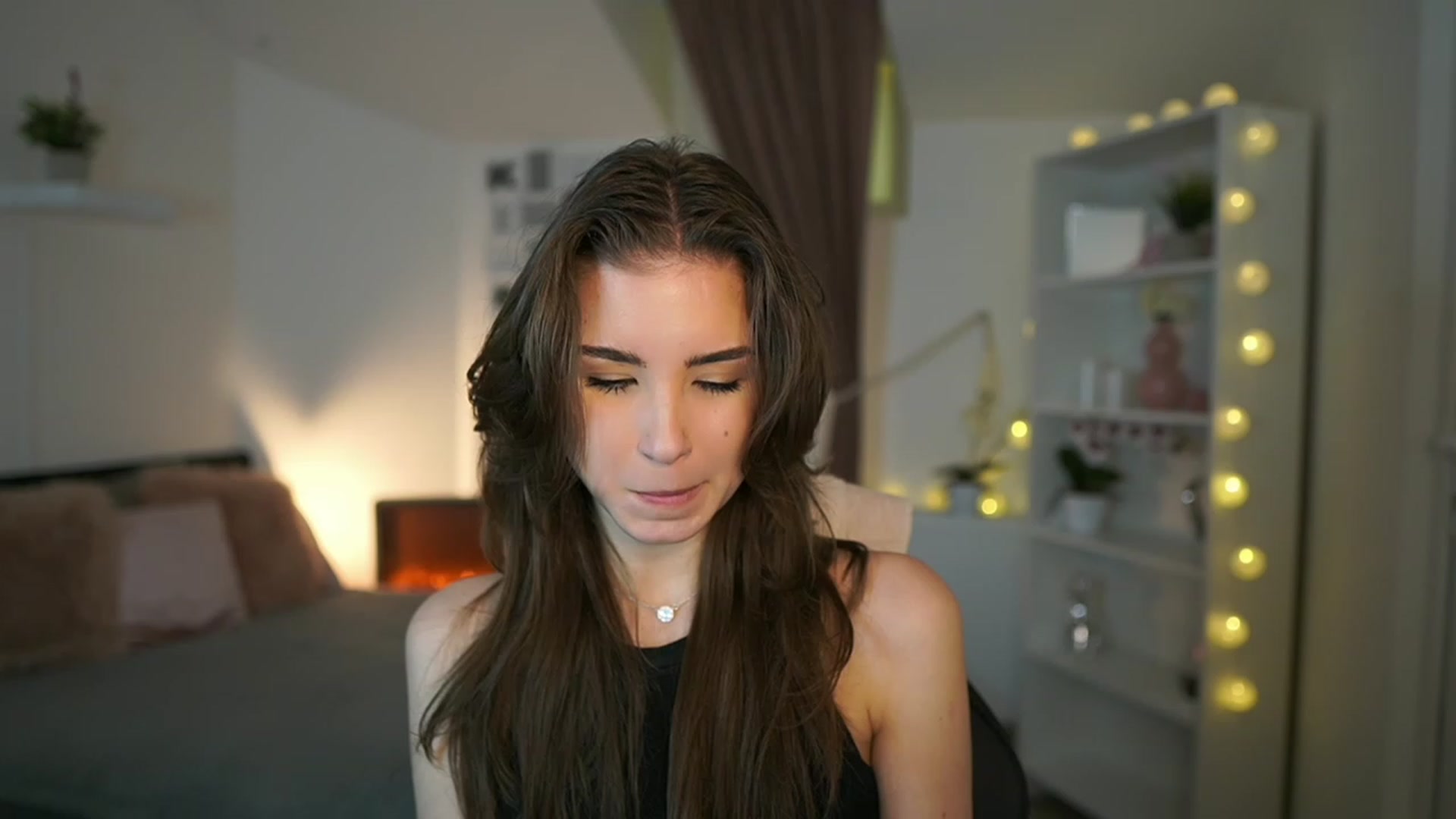 Gallery image thumbnail from Shy_jane's myfreecams stream on, 02/03/2023, 13:29 image 10 of 20