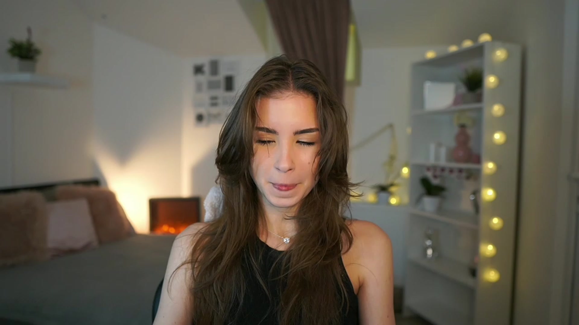 Gallery image thumbnail from Shy_jane's myfreecams stream on, 02/03/2023, 13:29 image 4 of 20