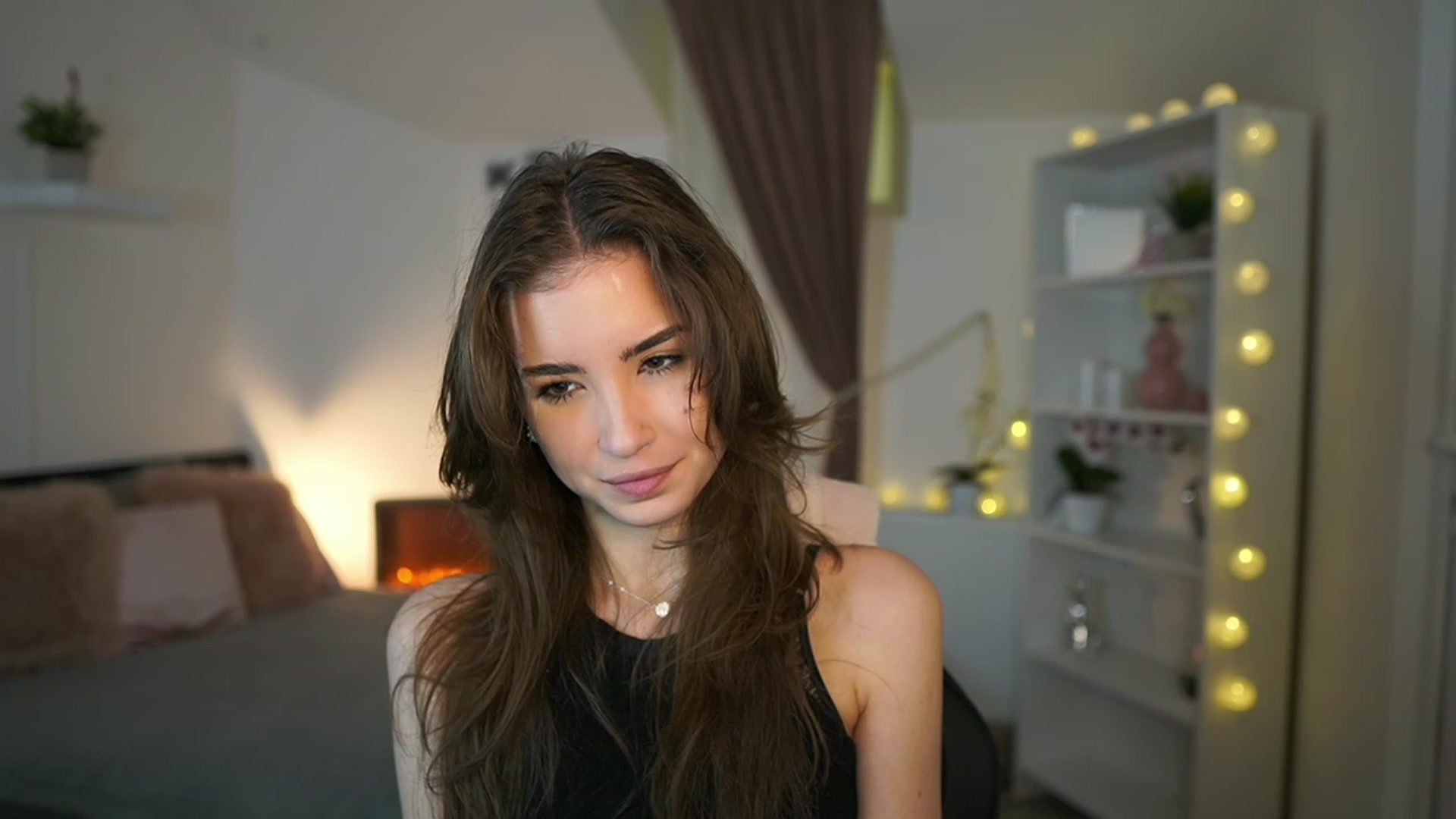 Gallery image thumbnail from Shy_jane's myfreecams stream on, 02/03/2023, 13:29 image 5 of 20