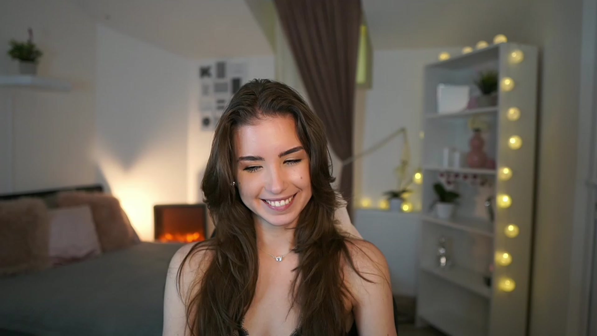 Gallery image thumbnail from Shy_jane's myfreecams stream on, 02/03/2023, 14:12 image 18 of 20
