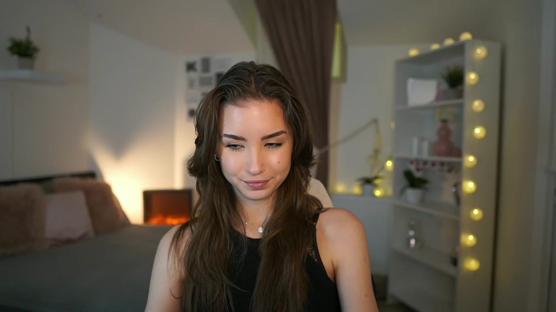 Gallery image thumbnail from Shy_jane's myfreecams stream on, 02/03/2023, 14:12 image 6 of 20