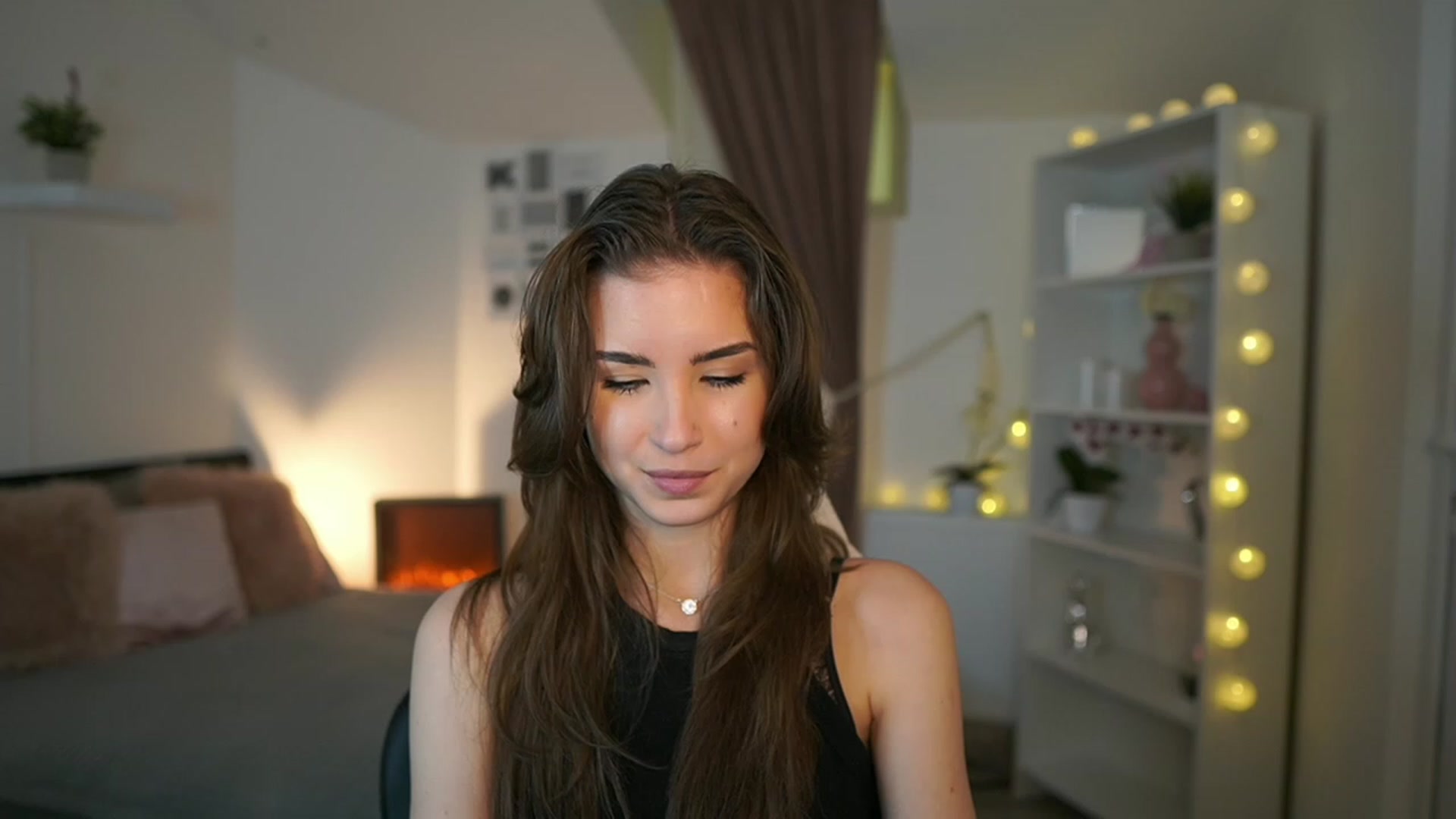 Gallery image thumbnail from Shy_jane's myfreecams stream on, 02/03/2023, 14:12 image 7 of 20