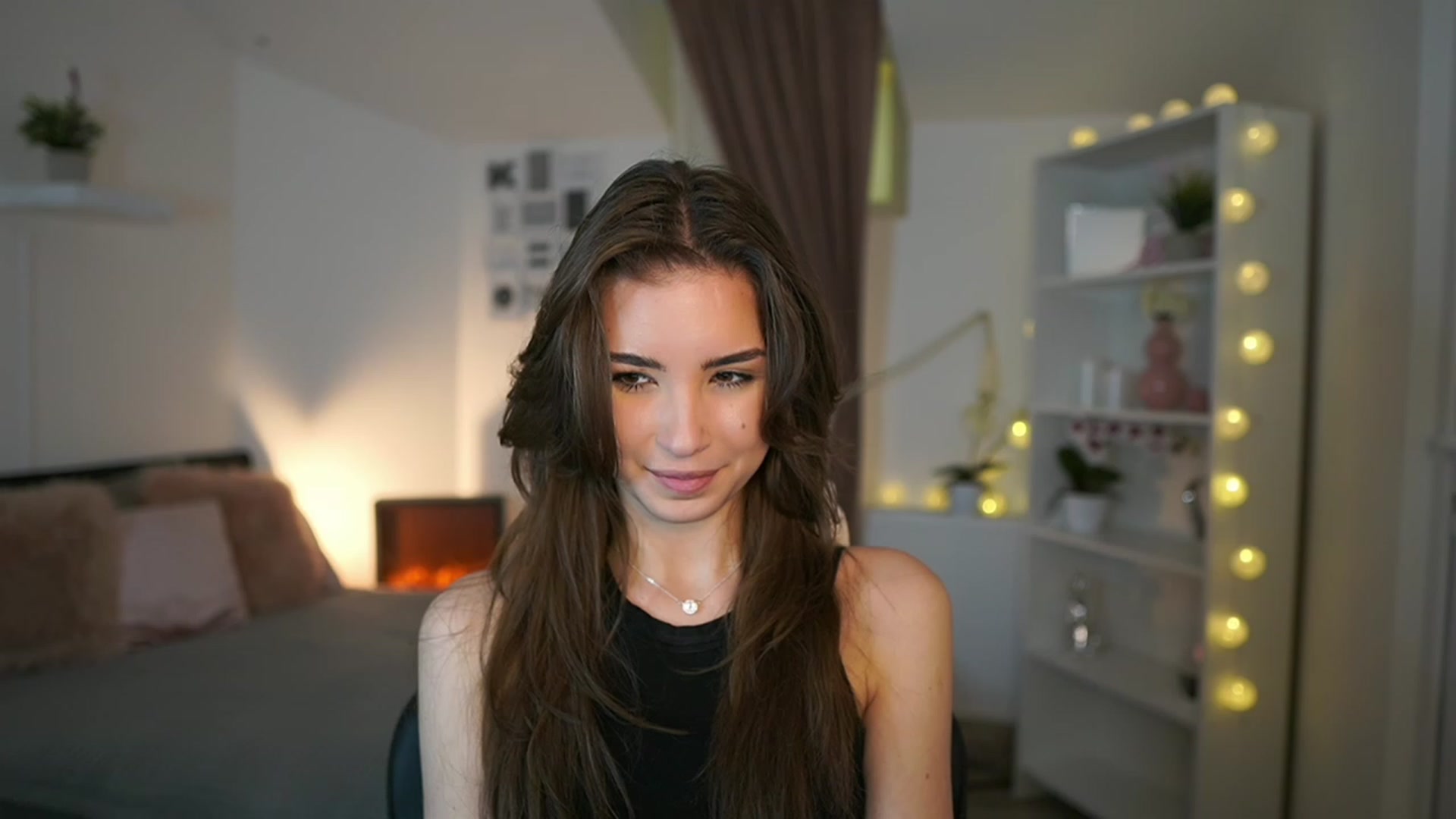 Gallery image thumbnail from Shy_jane's myfreecams stream on, 02/03/2023, 14:12 image 2 of 20