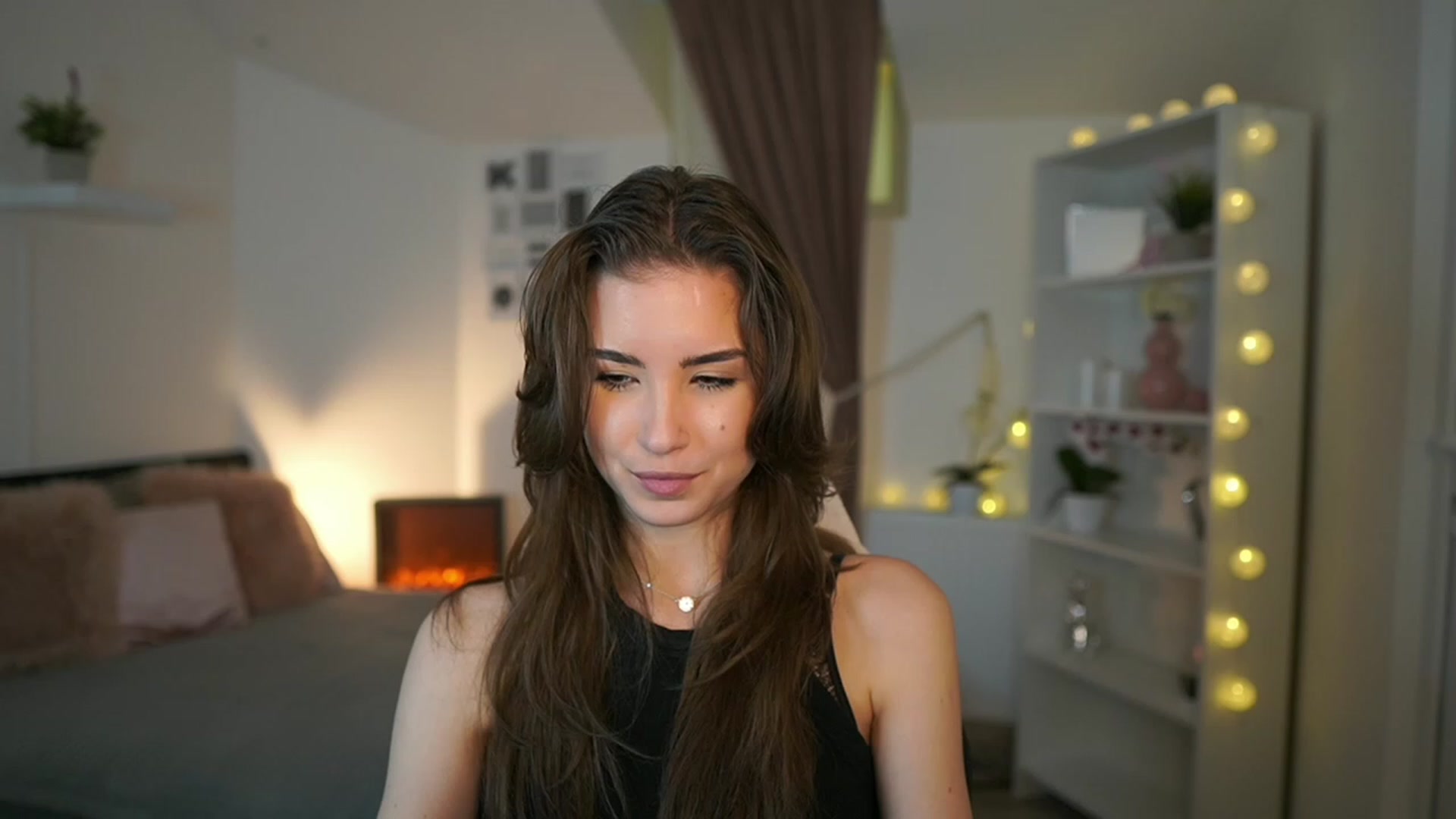 Gallery image thumbnail from Shy_jane's myfreecams stream on, 02/03/2023, 14:12 image 10 of 20