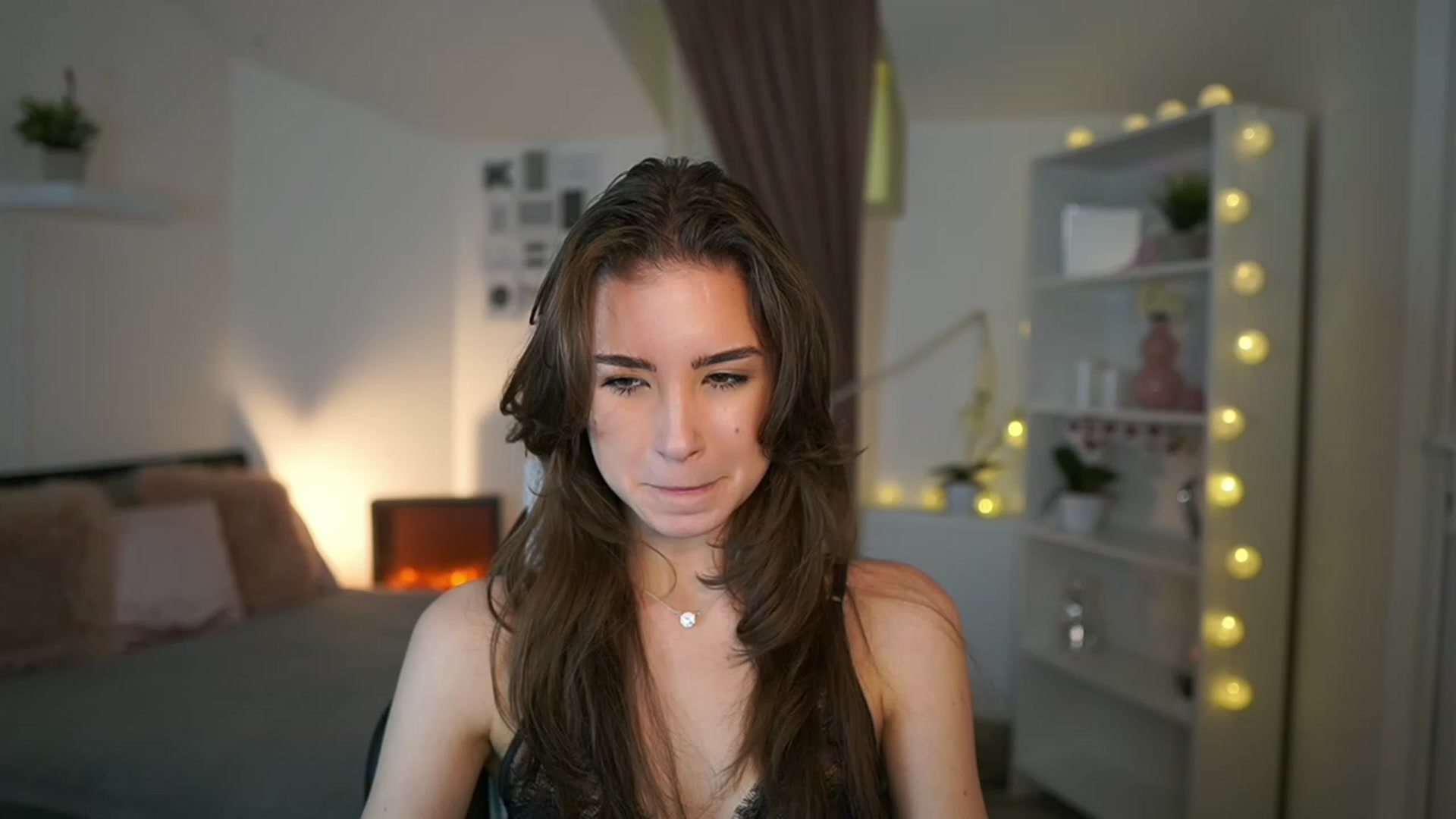 Gallery image thumbnail from Shy_jane's myfreecams stream on, 02/03/2023, 16:10 image 14 of 20