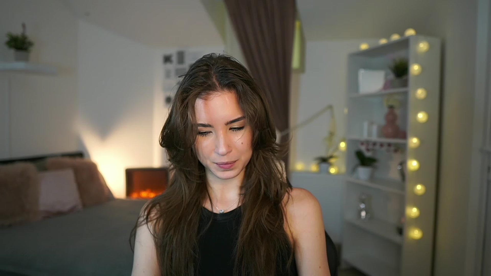 Gallery image thumbnail from Shy_jane's myfreecams stream on, 02/03/2023, 17:00 image 4 of 20