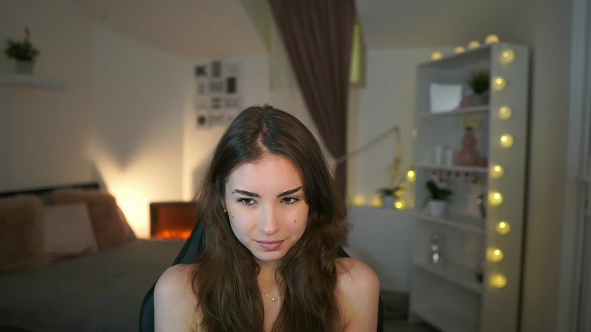 Gallery image thumbnail from Shy_jane's myfreecams stream on, 02/05/2023, 15:09 image 18 of 20