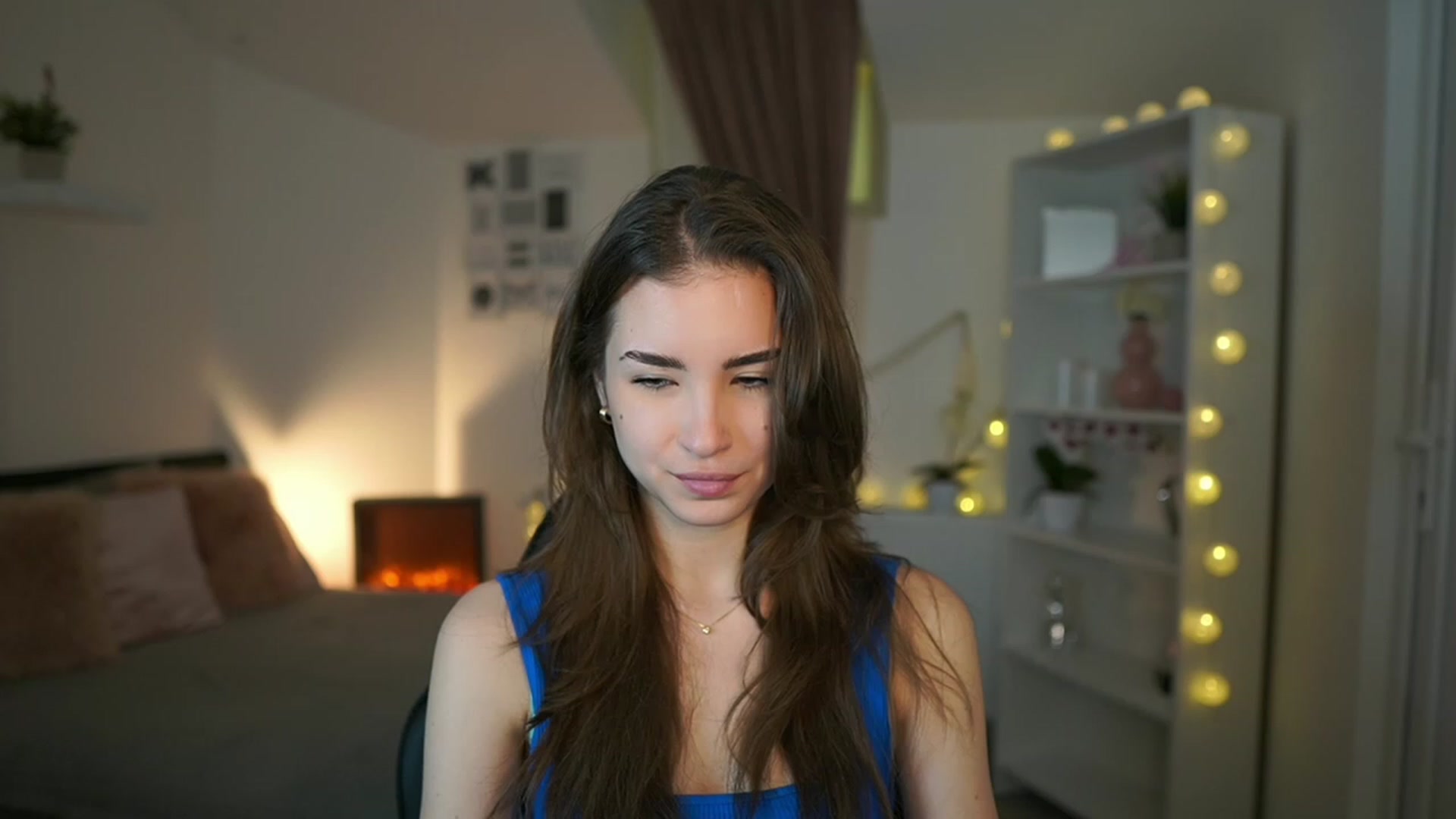 Gallery image thumbnail from Shy_jane's myfreecams stream on, 02/06/2023, 16:23 image 1 of 20