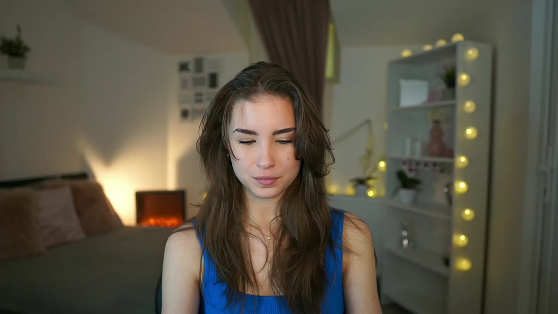 Gallery image thumbnail from Shy_jane's myfreecams stream on, 02/06/2023, 18:09 image 7 of 20