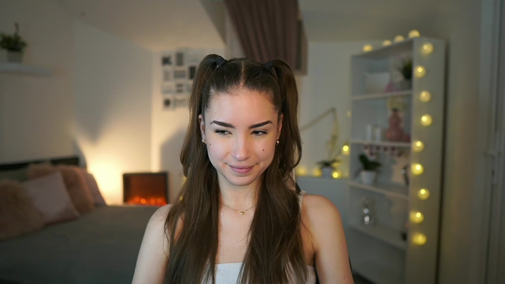 Gallery image thumbnail from Shy_jane's myfreecams stream on, 02/07/2023, 16:18 image 20 of 20