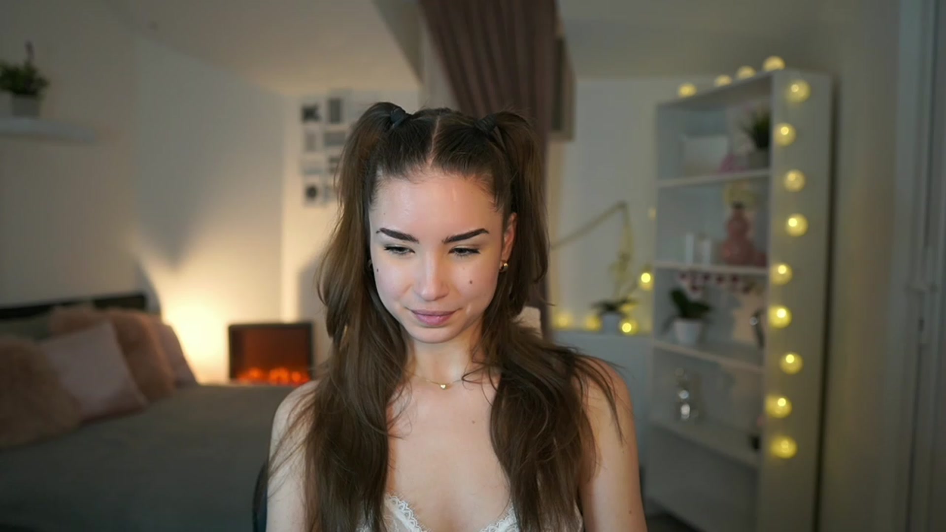 Gallery image thumbnail from Shy_jane's myfreecams stream on, 02/07/2023, 17:02 image 19 of 20