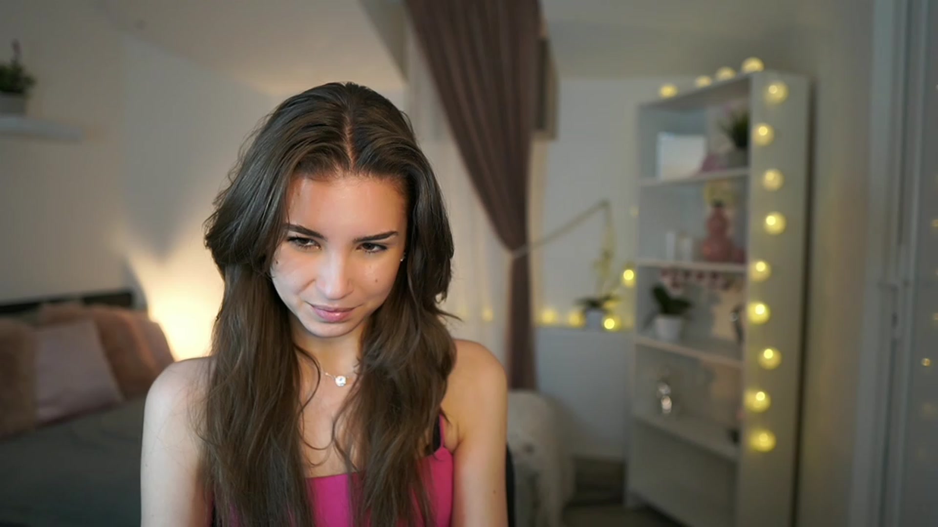 Gallery image thumbnail from Shy_jane's myfreecams stream on, 02/09/2023, 15:09 image 8 of 20