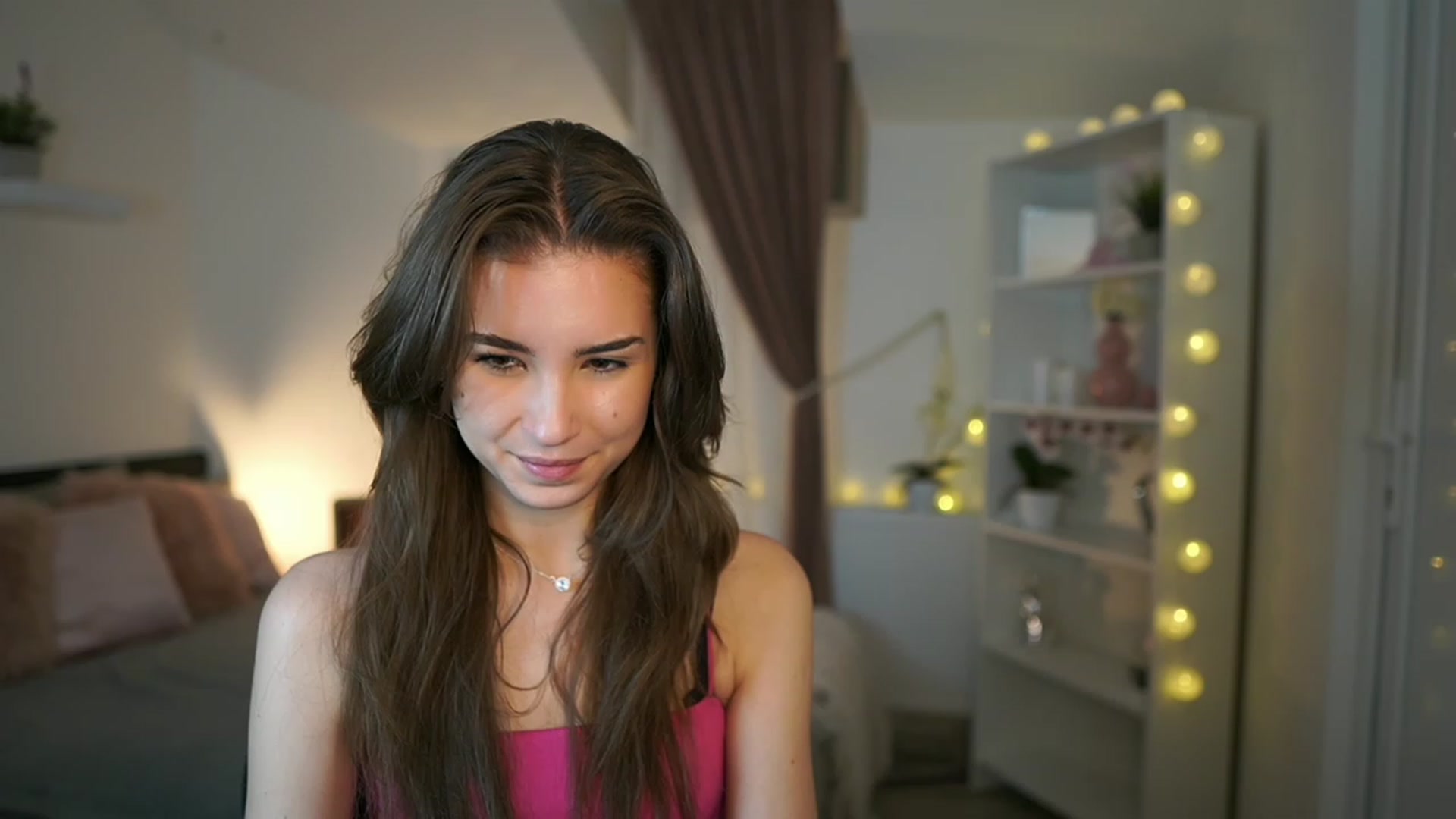 Gallery image thumbnail from Shy_jane's myfreecams stream on, 02/09/2023, 15:09 image 10 of 20