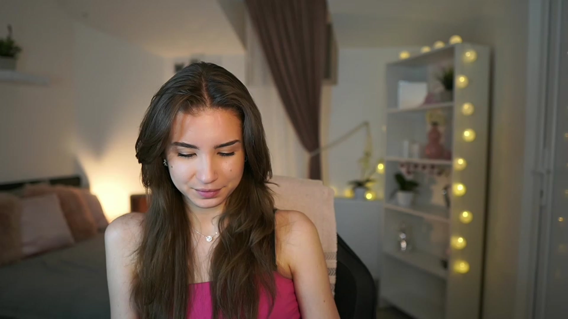 Gallery image thumbnail from Shy_jane's myfreecams stream on, 02/09/2023, 15:09 image 20 of 20