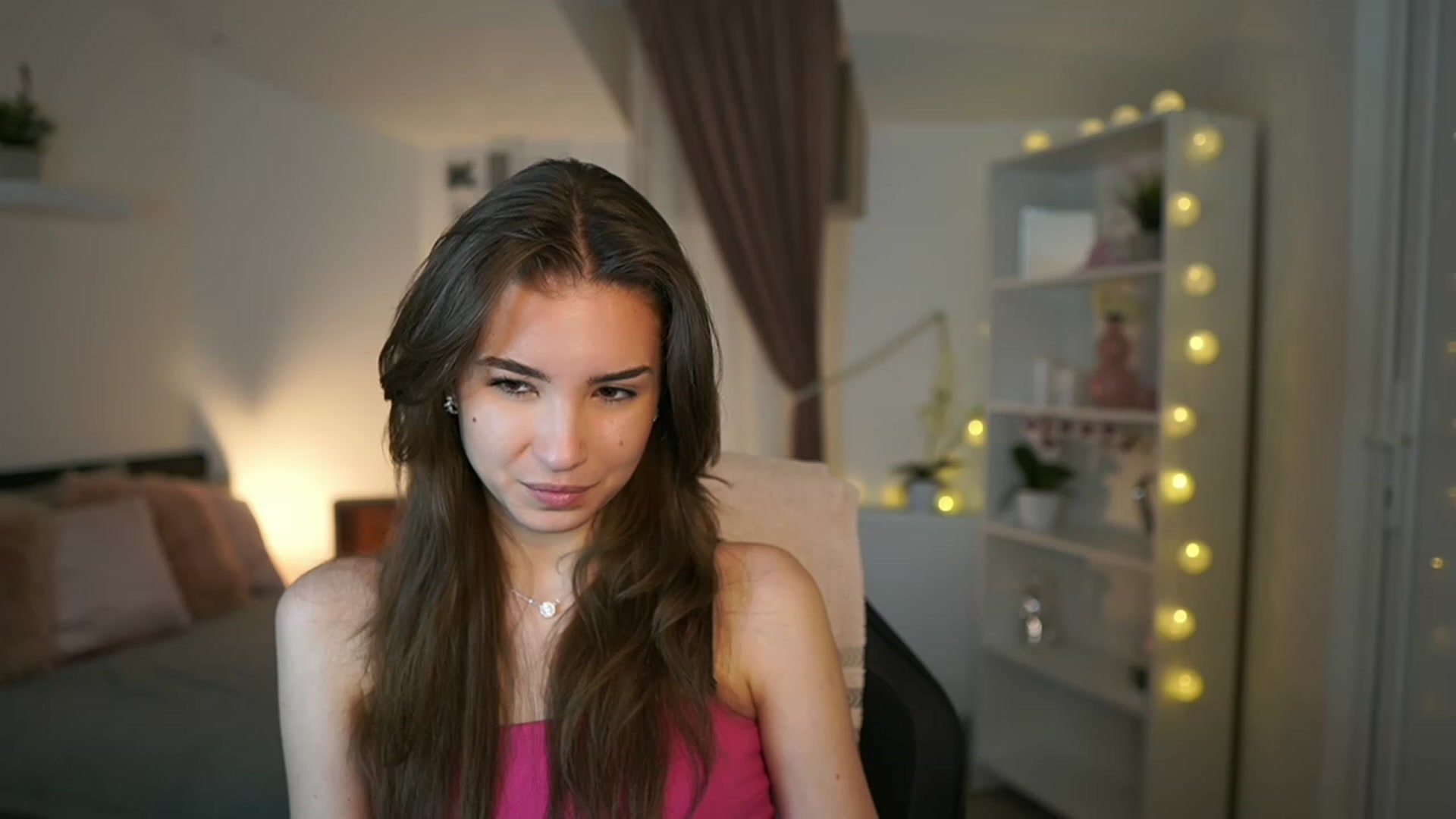 Gallery image thumbnail from Shy_jane's myfreecams stream on, 02/09/2023, 15:09 image 18 of 20