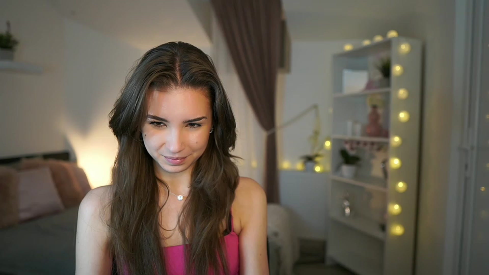 Gallery image thumbnail from Shy_jane's myfreecams stream on, 02/09/2023, 15:09 image 4 of 20