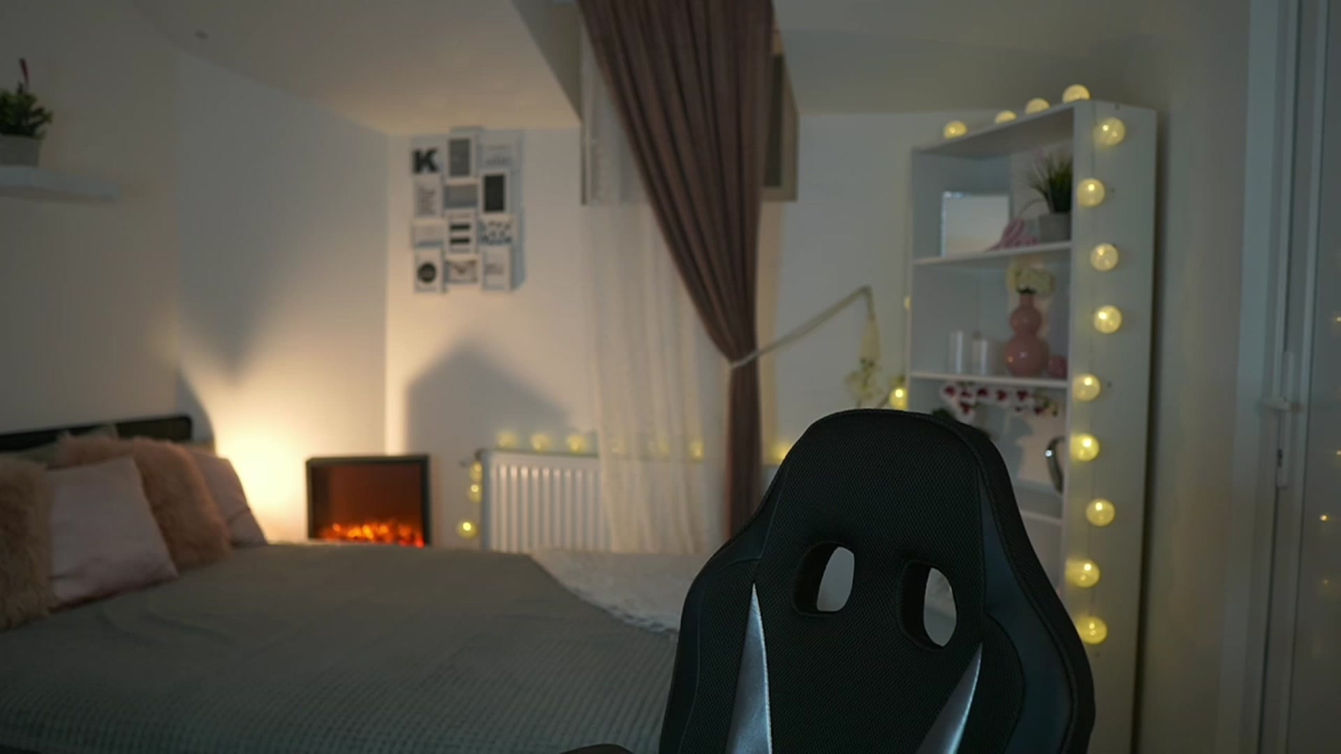 Gallery image thumbnail from Shy_jane's myfreecams stream on, 02/09/2023, 15:36 image 17 of 20