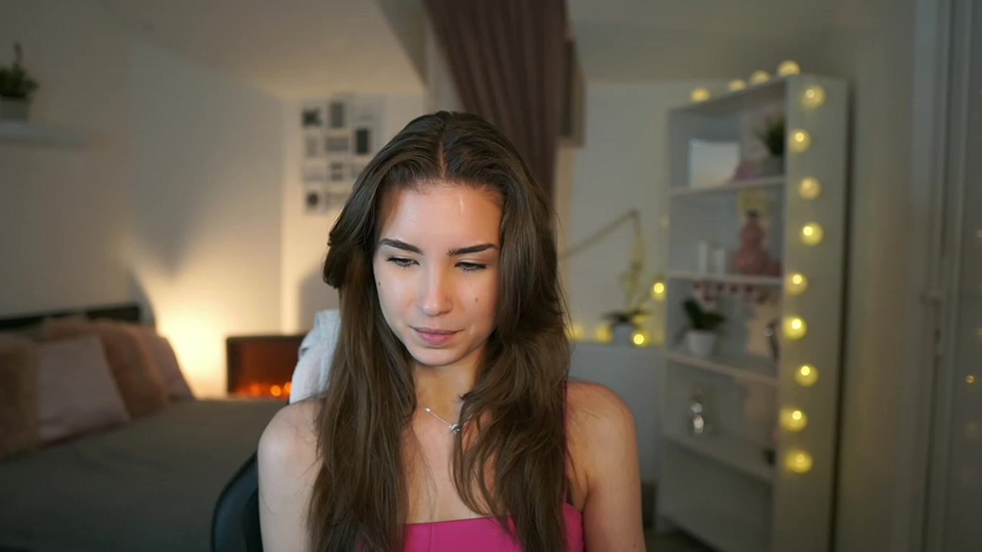 Gallery image thumbnail from Shy_jane's myfreecams stream on, 02/09/2023, 15:36 image 18 of 20