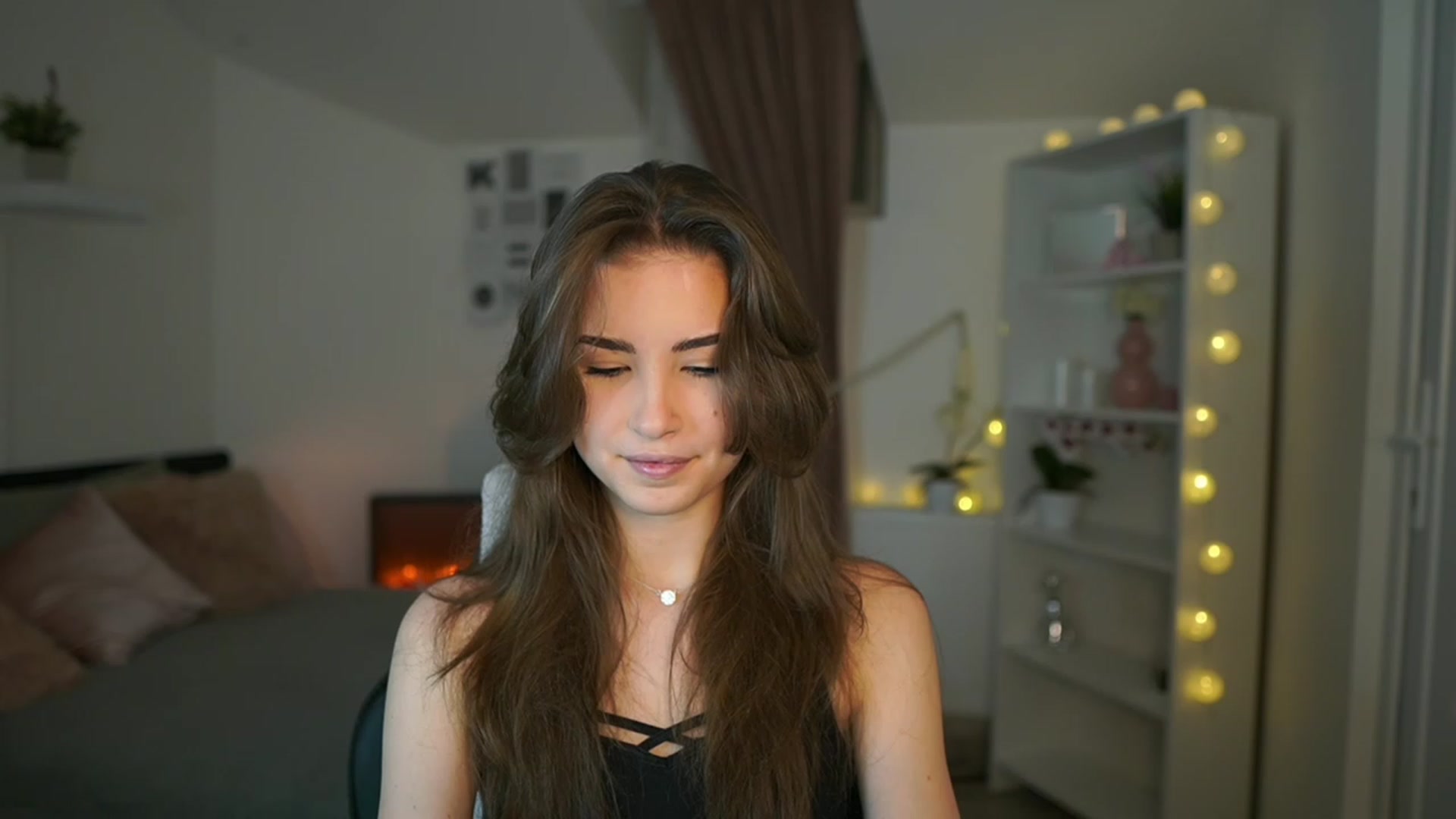 Gallery image thumbnail from Shy_jane's myfreecams stream on, 02/15/2023, 14:19 image 9 of 20