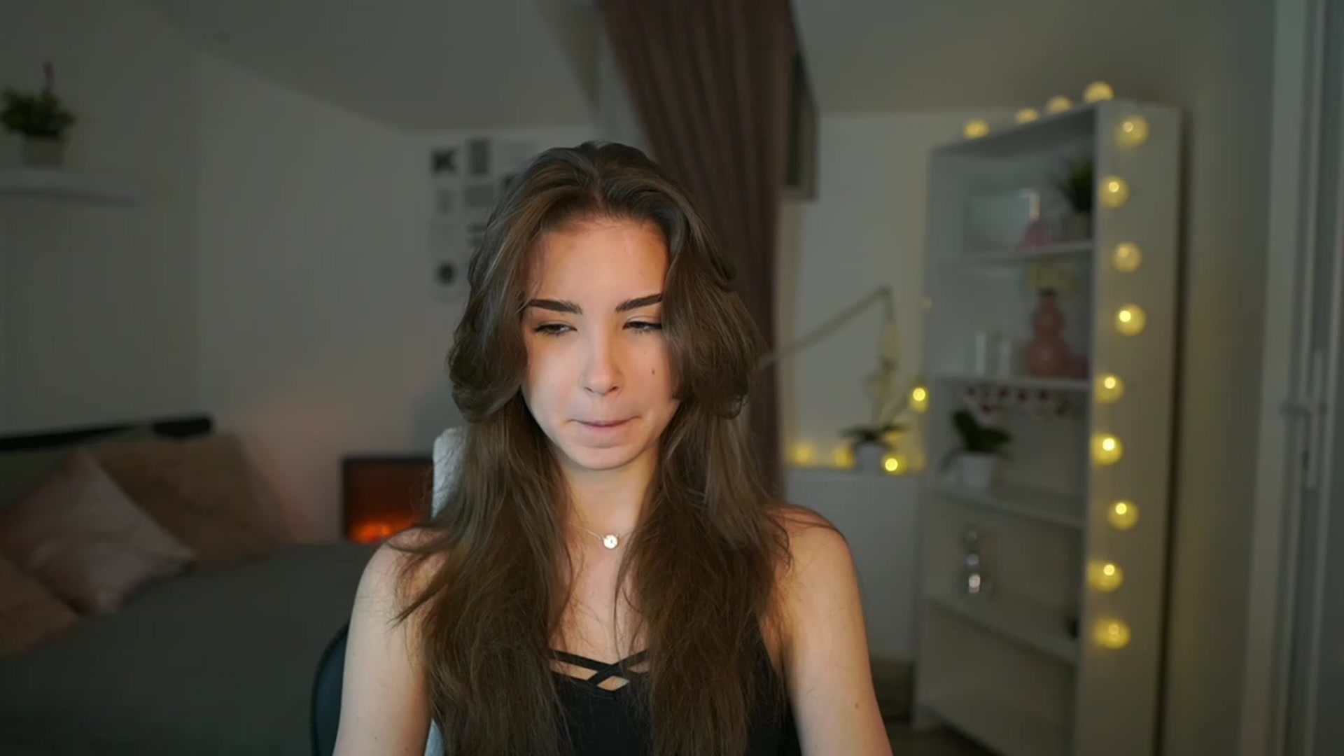 Gallery image thumbnail from Shy_jane's myfreecams stream on, 02/15/2023, 14:19 image 7 of 20