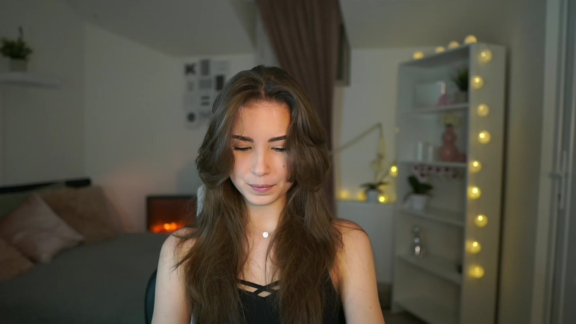 Gallery image thumbnail from Shy_jane's myfreecams stream on, 02/15/2023, 14:19 image 10 of 20