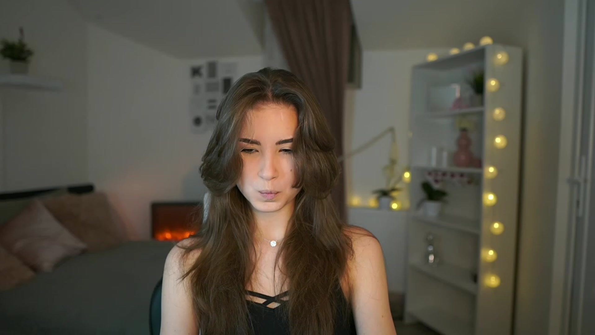 Gallery image thumbnail from Shy_jane's myfreecams stream on, 02/15/2023, 14:19 image 12 of 20