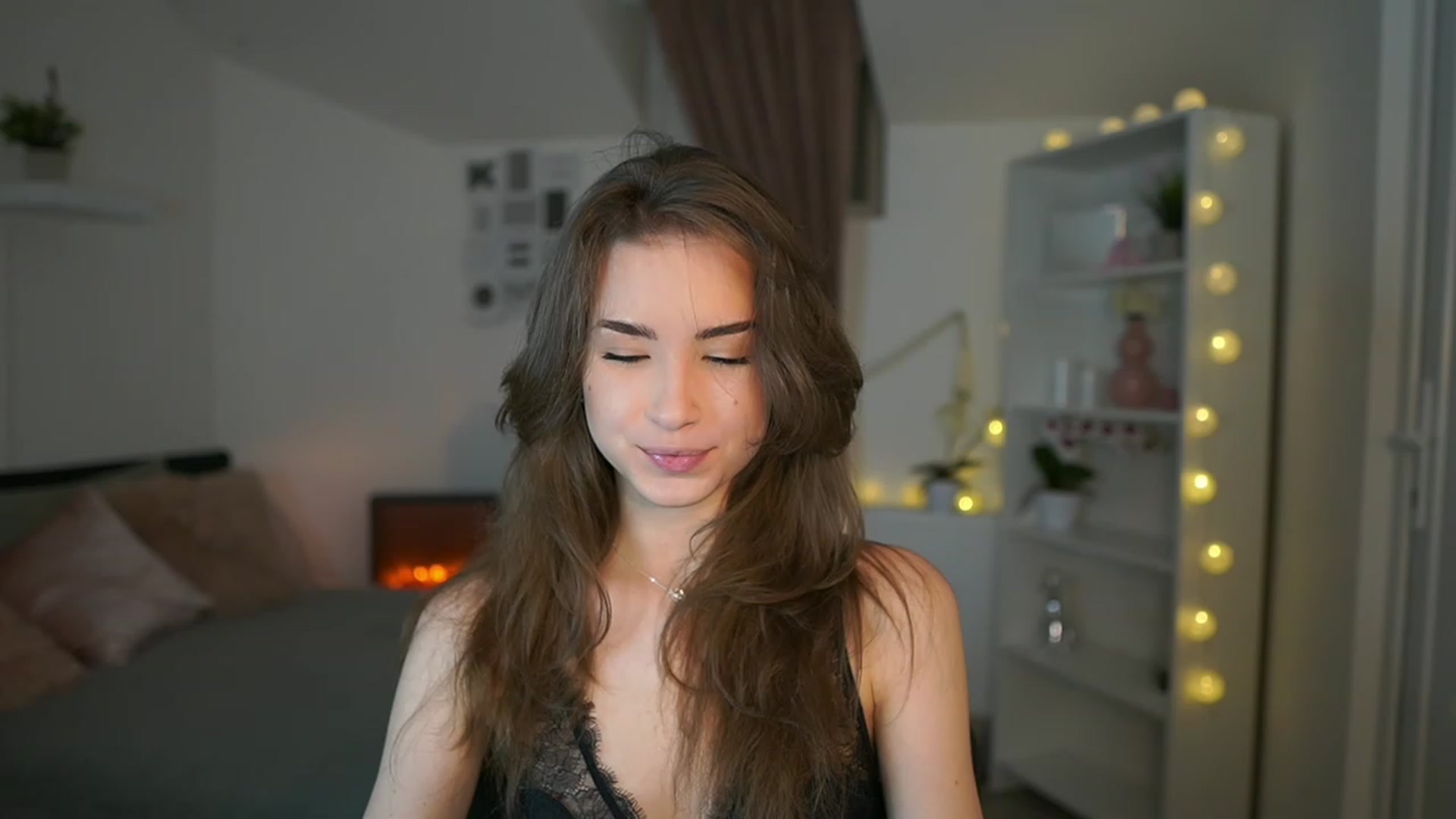 Gallery image thumbnail from Shy_jane's myfreecams stream on, 02/15/2023, 14:53 image 2 of 20
