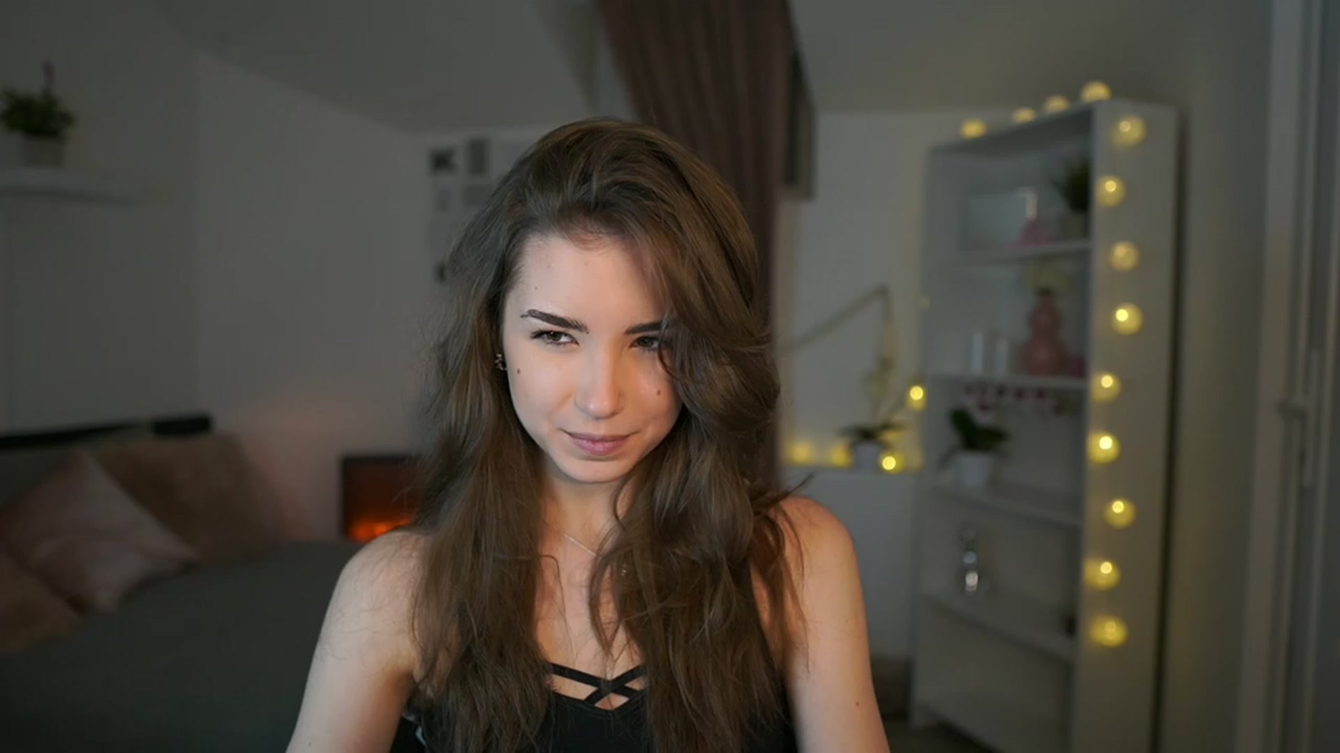 Gallery image thumbnail from Shy_jane's myfreecams stream on, 02/15/2023, 15:43 image 1 of 20