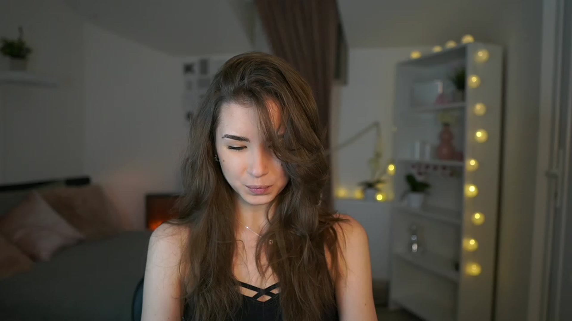 Gallery image thumbnail from Shy_jane's myfreecams stream on, 02/15/2023, 15:43 image 6 of 20