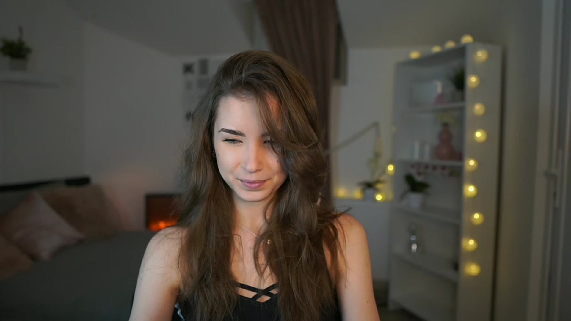 Gallery image thumbnail from Shy_jane's myfreecams stream on, 02/15/2023, 15:43 image 3 of 20