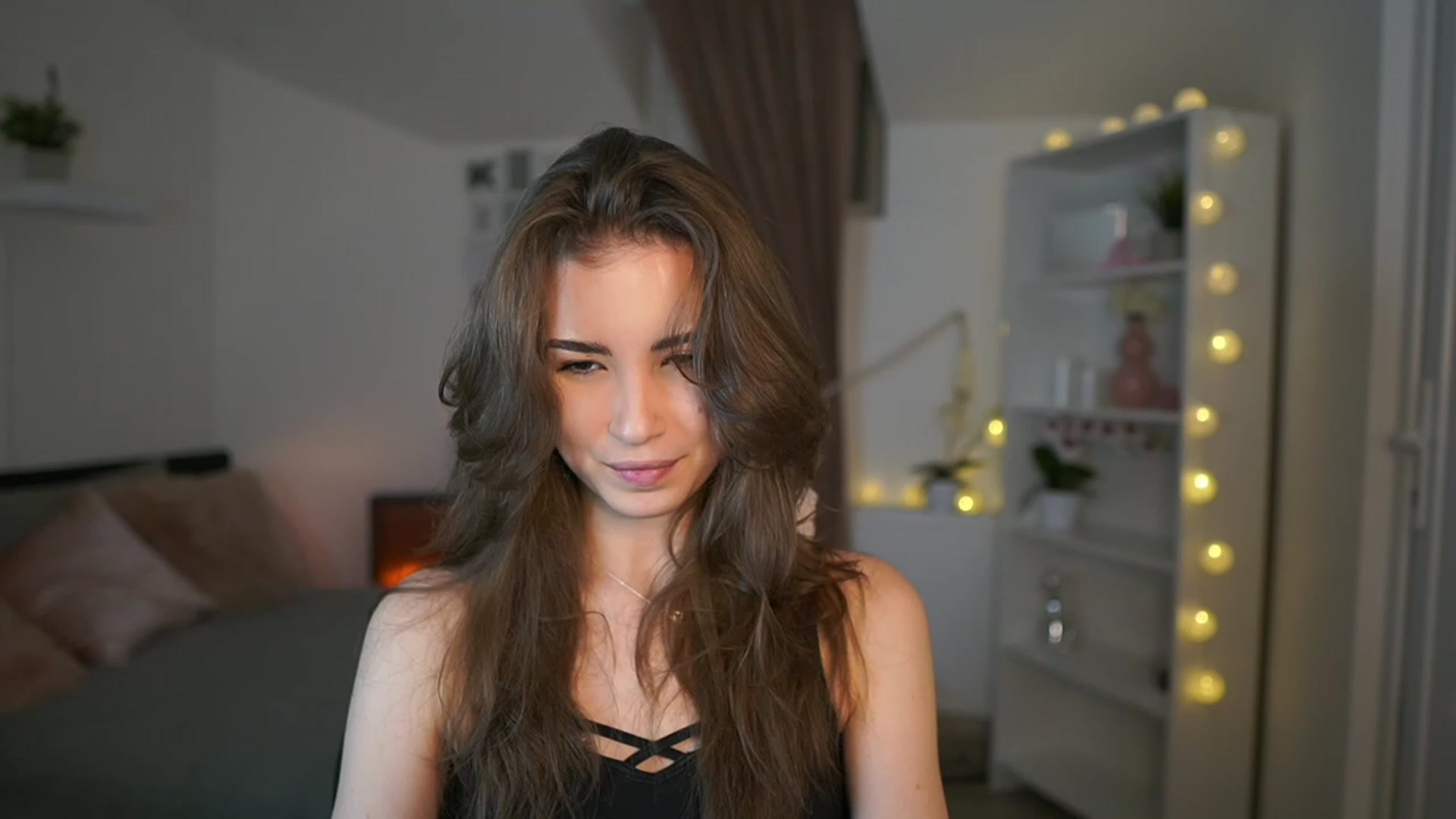 Gallery image thumbnail from Shy_jane's myfreecams stream on, 02/15/2023, 15:43 image 10 of 20