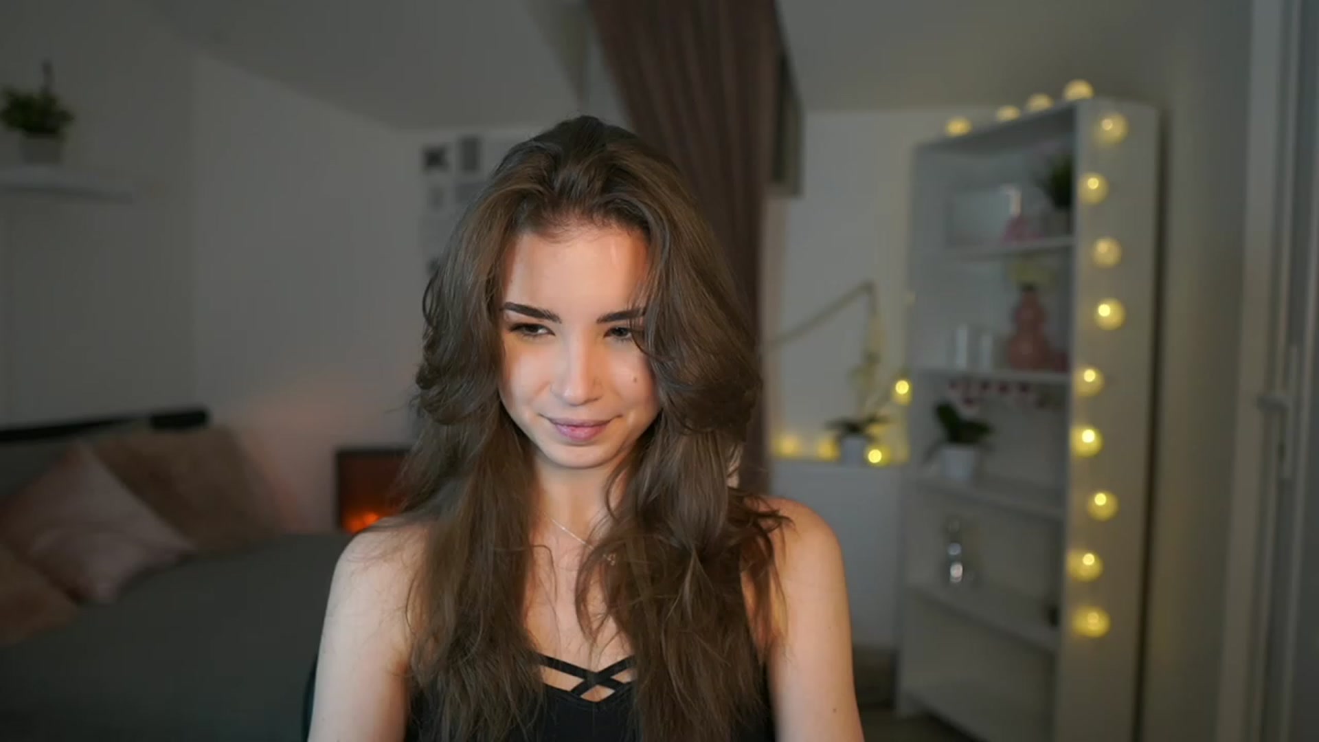 Gallery image thumbnail from Shy_jane's myfreecams stream on, 02/15/2023, 15:43 image 8 of 20