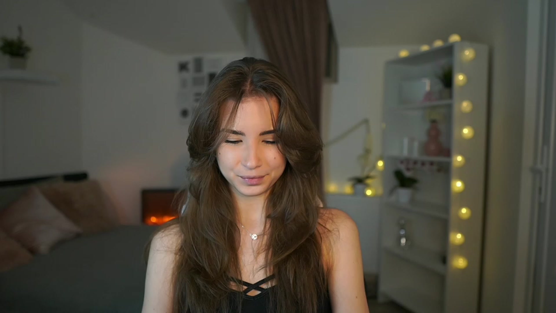 Gallery image thumbnail from Shy_jane's myfreecams stream on, 02/15/2023, 16:18 image 19 of 20