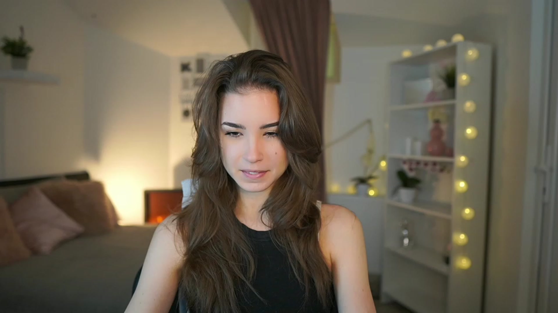 Gallery image thumbnail from Shy_jane's myfreecams stream on, 02/16/2023, 09:32 image 2 of 20