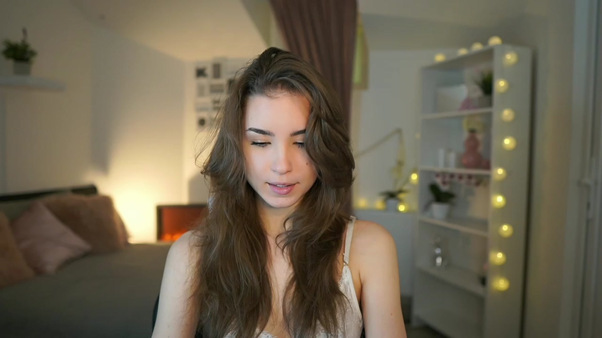 Gallery image thumbnail from Shy_jane's myfreecams stream on, 02/16/2023, 09:32 image 17 of 20