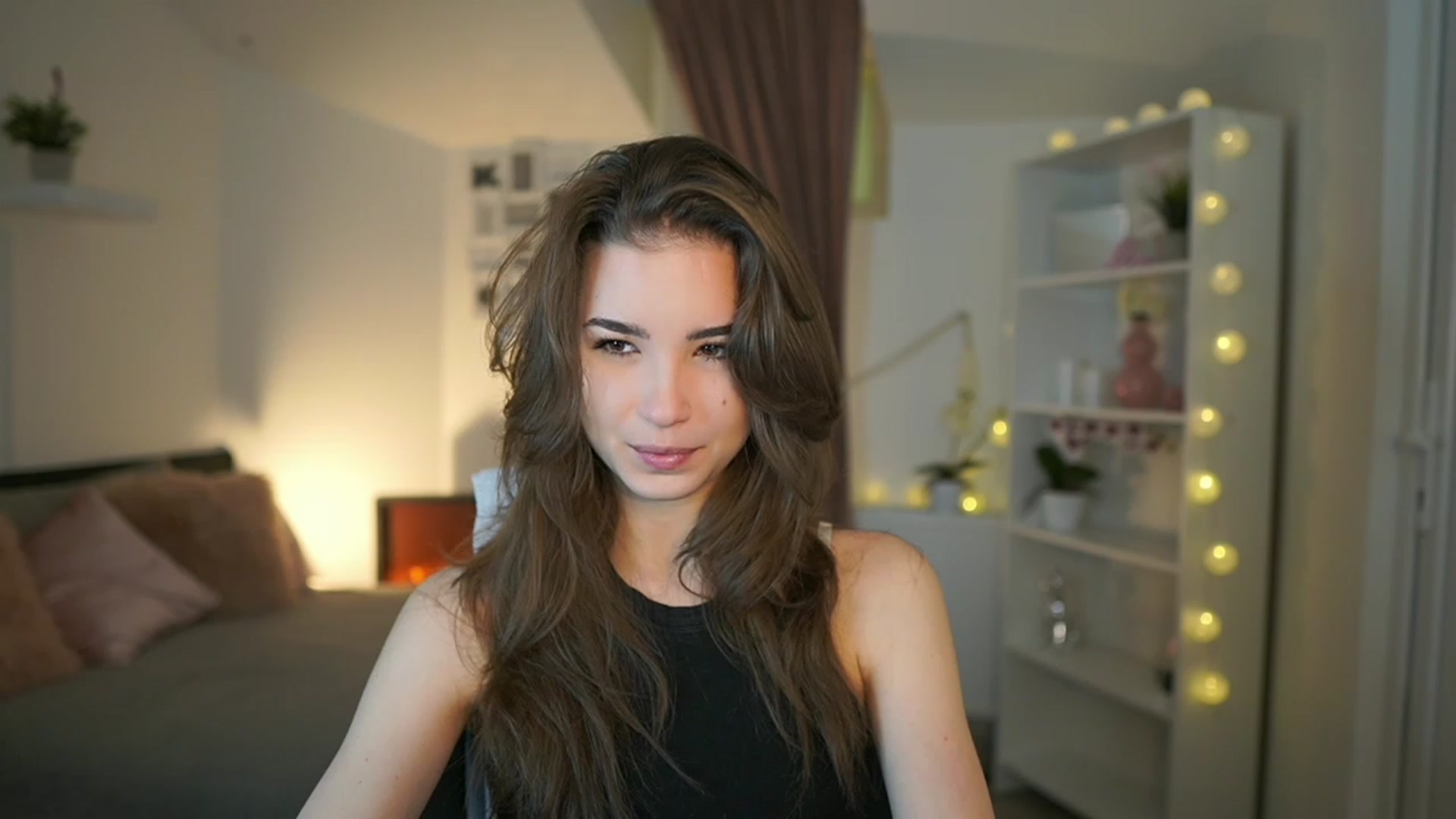 Gallery image thumbnail from Shy_jane's myfreecams stream on, 02/16/2023, 09:32 image 5 of 20