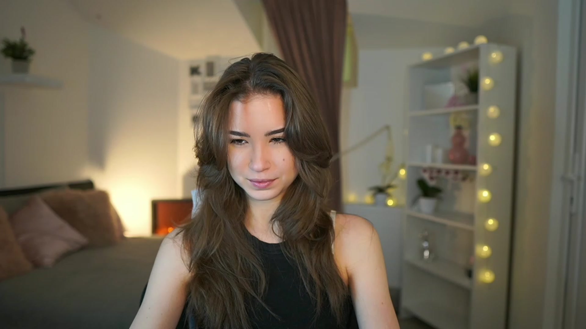 Gallery image thumbnail from Shy_jane's myfreecams stream on, 02/16/2023, 09:32 image 1 of 20