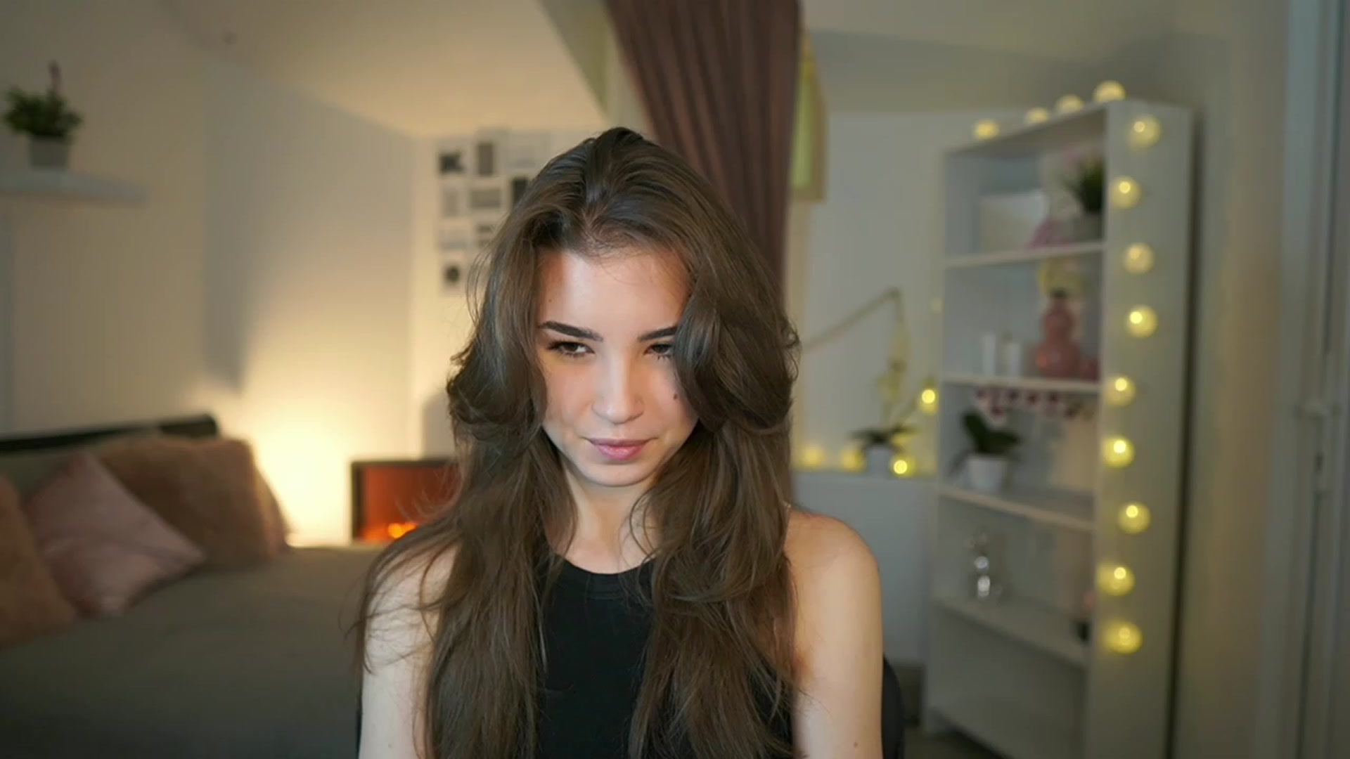 Gallery image thumbnail from Shy_jane's myfreecams stream on, 02/16/2023, 09:55 image 4 of 20