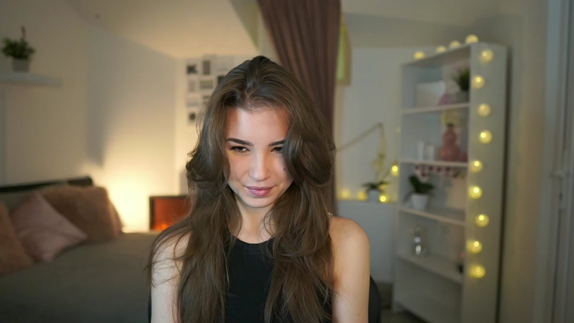 Gallery image thumbnail from Shy_jane's myfreecams stream on, 02/16/2023, 09:55 image 7 of 20