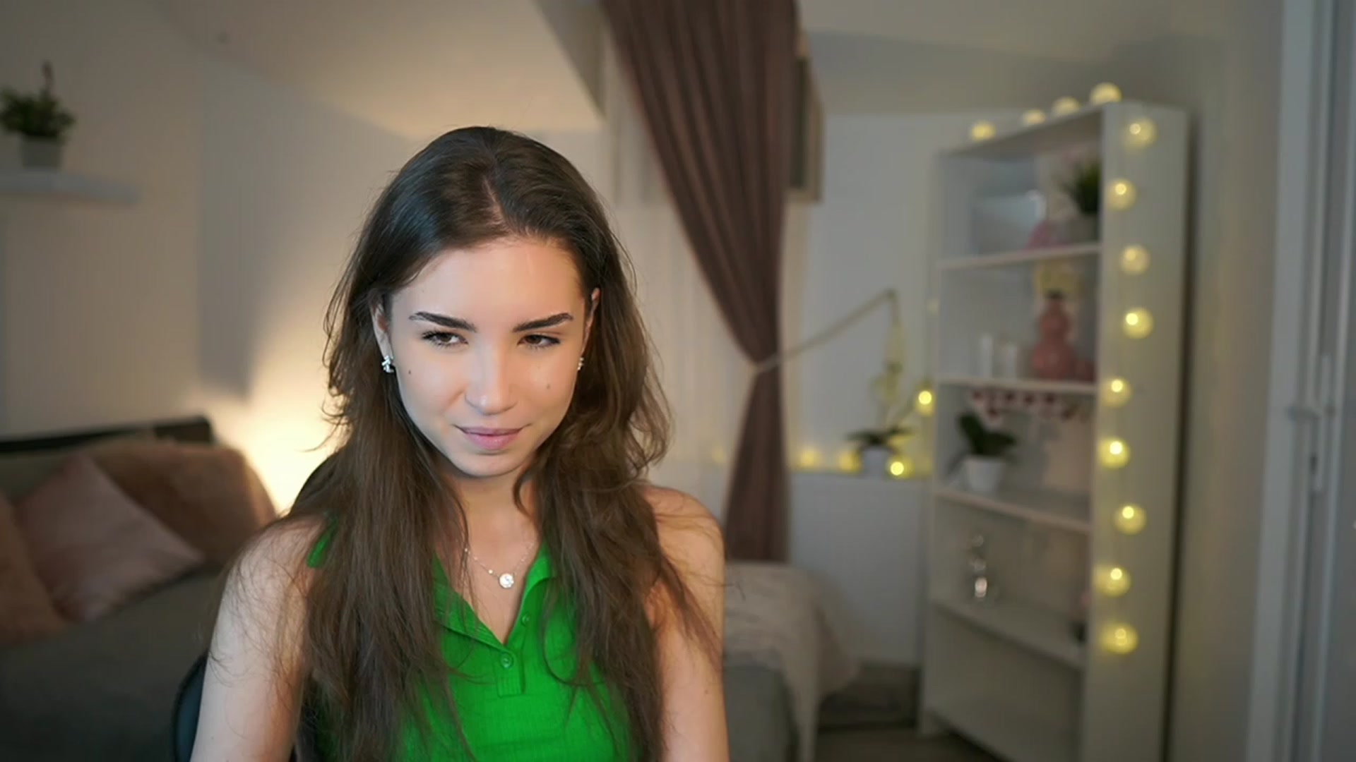 Gallery image thumbnail from Shy_jane's myfreecams stream on, 02/17/2023, 15:09 image 2 of 20