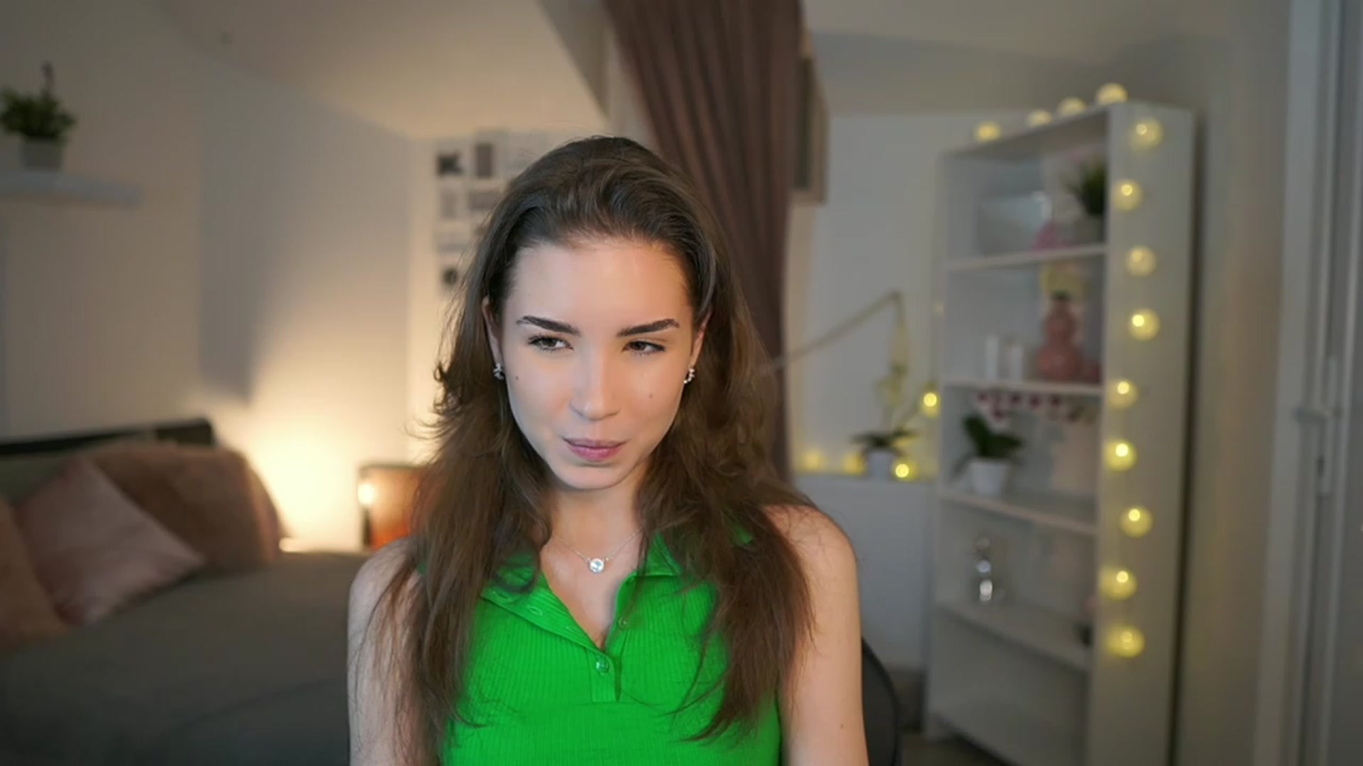 Gallery image thumbnail from Shy_jane's myfreecams stream on, 02/17/2023, 15:09 image 8 of 20