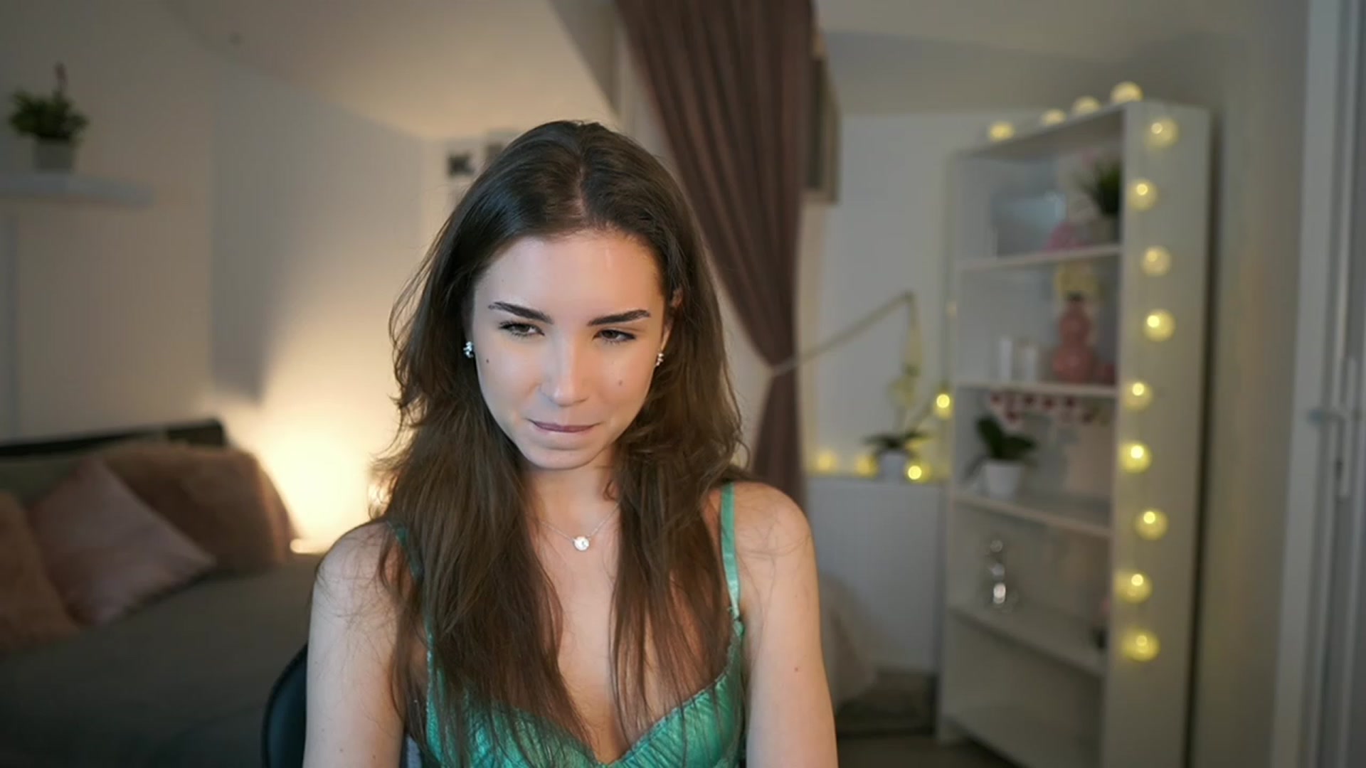 Gallery image thumbnail from Shy_jane's myfreecams stream on, 02/17/2023, 16:27 image 20 of 20