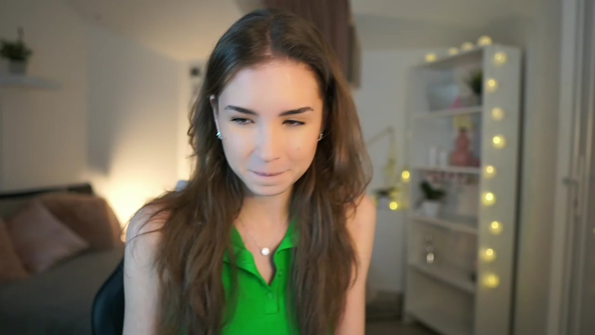 Gallery image thumbnail from Shy_jane's myfreecams stream on, 02/17/2023, 16:27 image 1 of 20