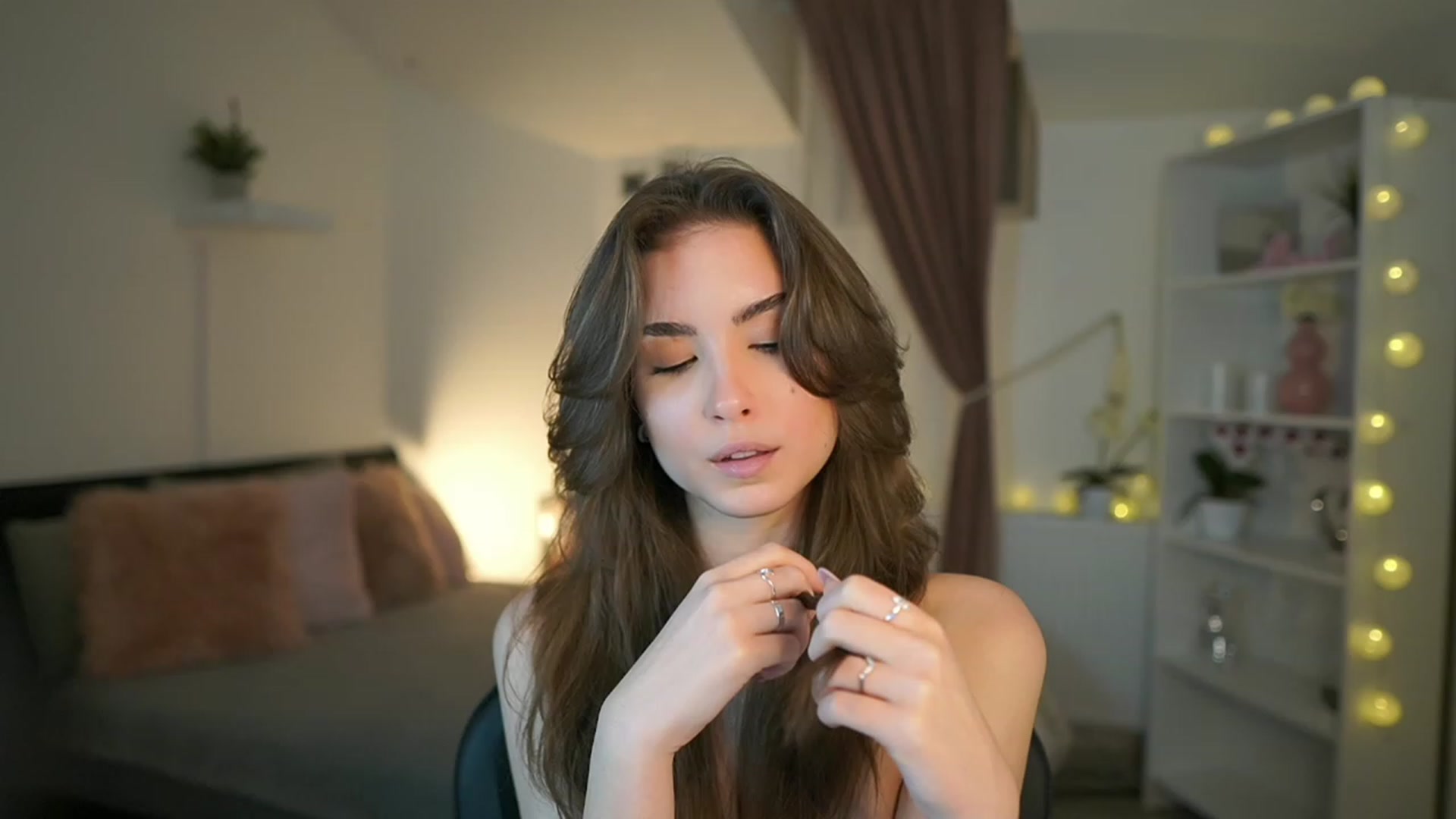 Gallery image thumbnail from Shy_jane's myfreecams stream on, 02/23/2023, 11:13 image 19 of 20