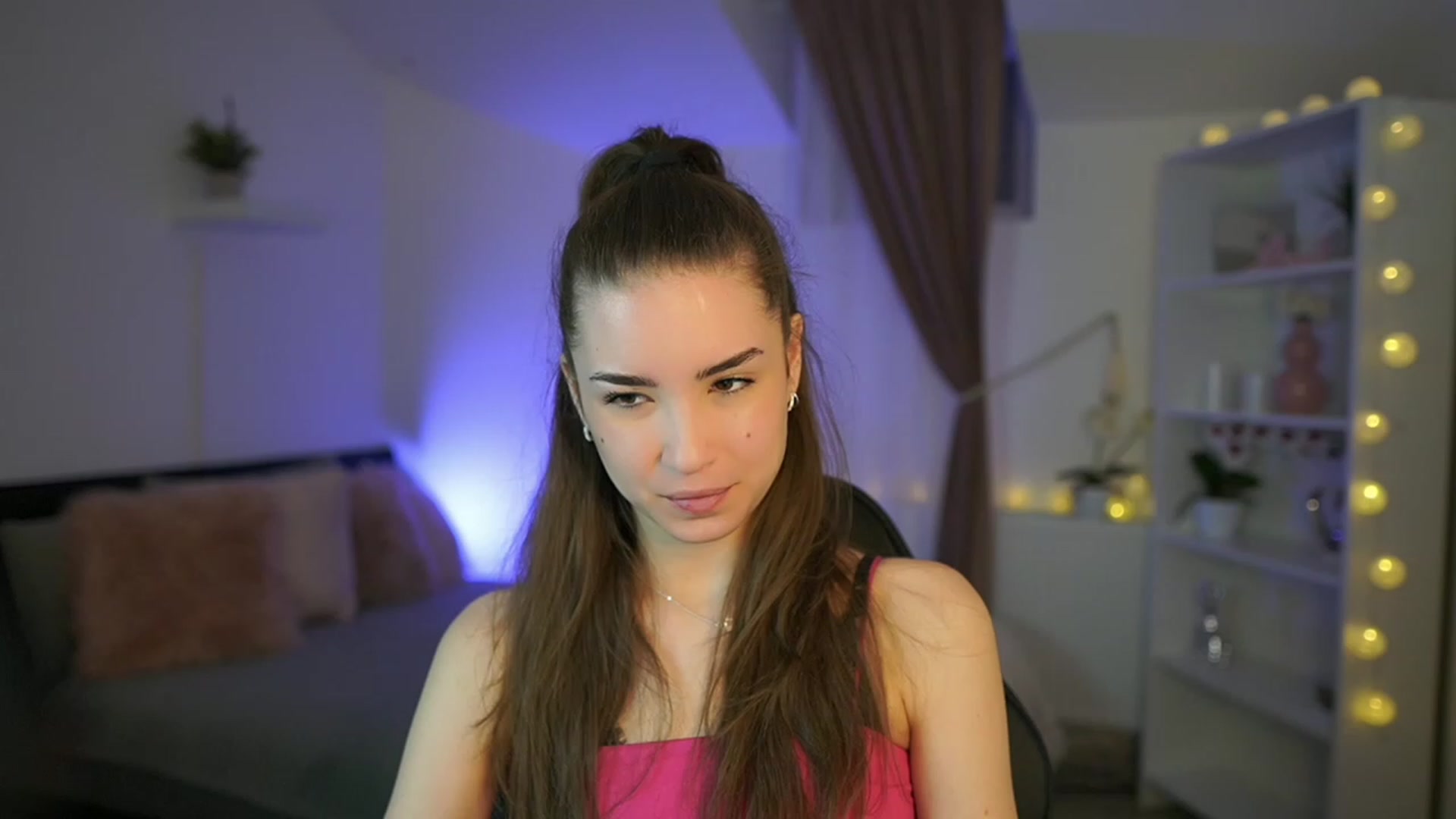 Gallery image thumbnail from Shy_jane's myfreecams stream on, 02/26/2023, 10:30 image 3 of 20