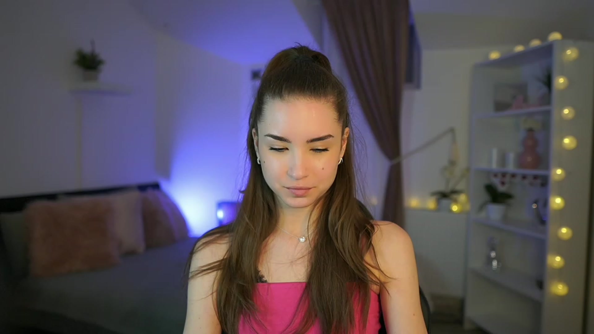 Gallery image thumbnail from Shy_jane's myfreecams stream on, 02/26/2023, 13:29 image 1 of 20