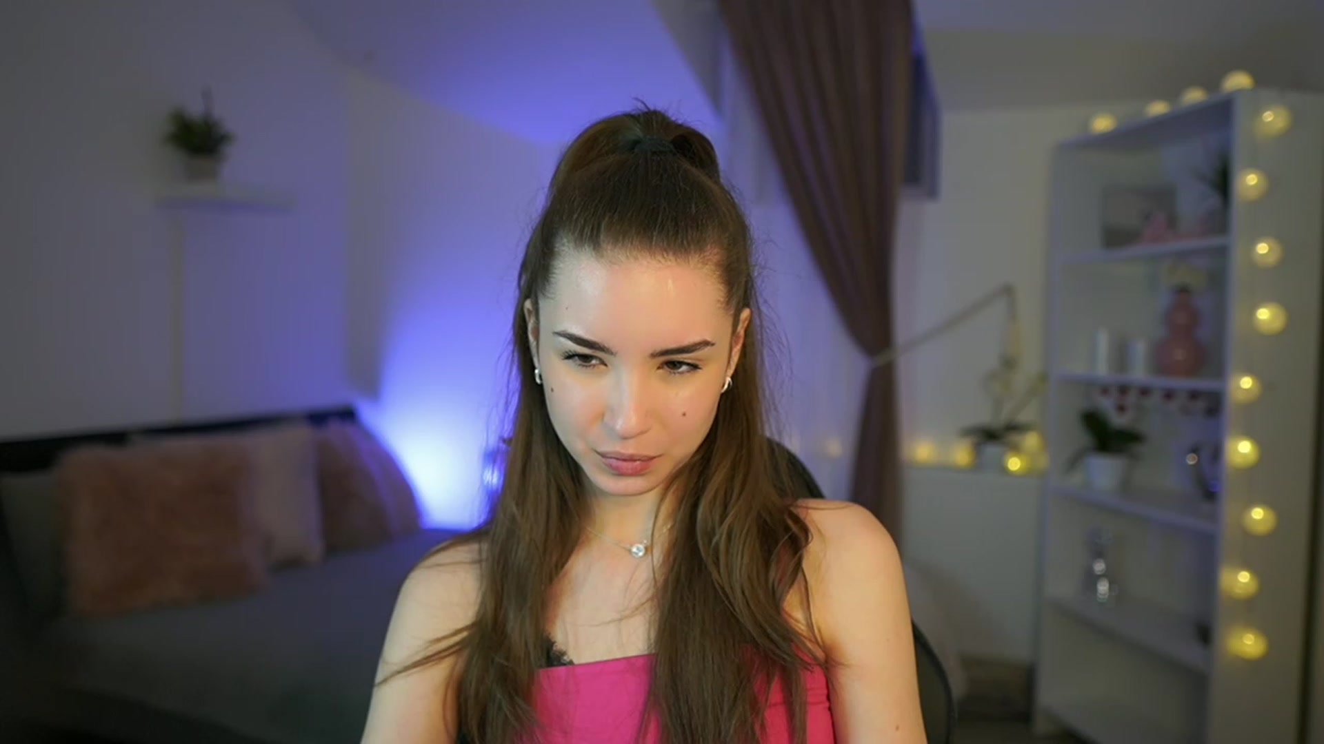 Gallery image thumbnail from Shy_jane's myfreecams stream on, 02/26/2023, 13:29 image 7 of 20