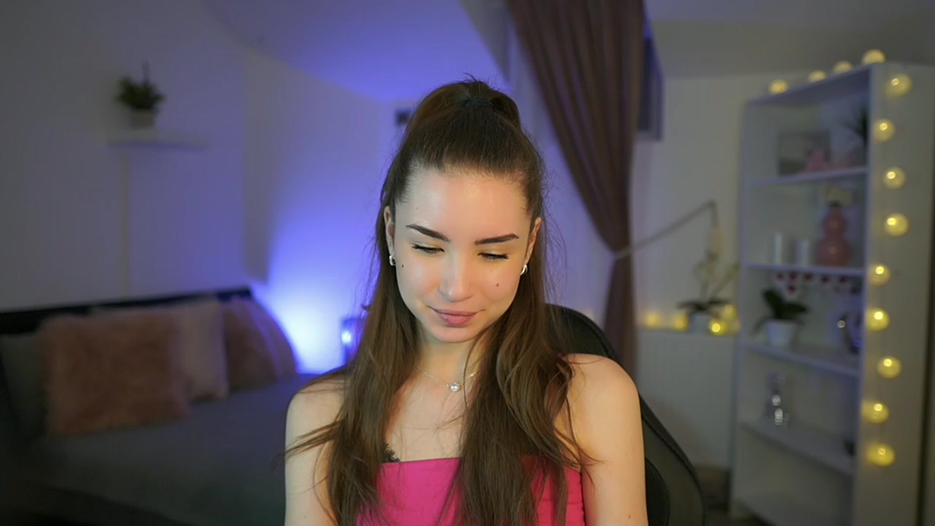 Gallery image thumbnail from Shy_jane's myfreecams stream on, 02/26/2023, 13:29 image 3 of 20