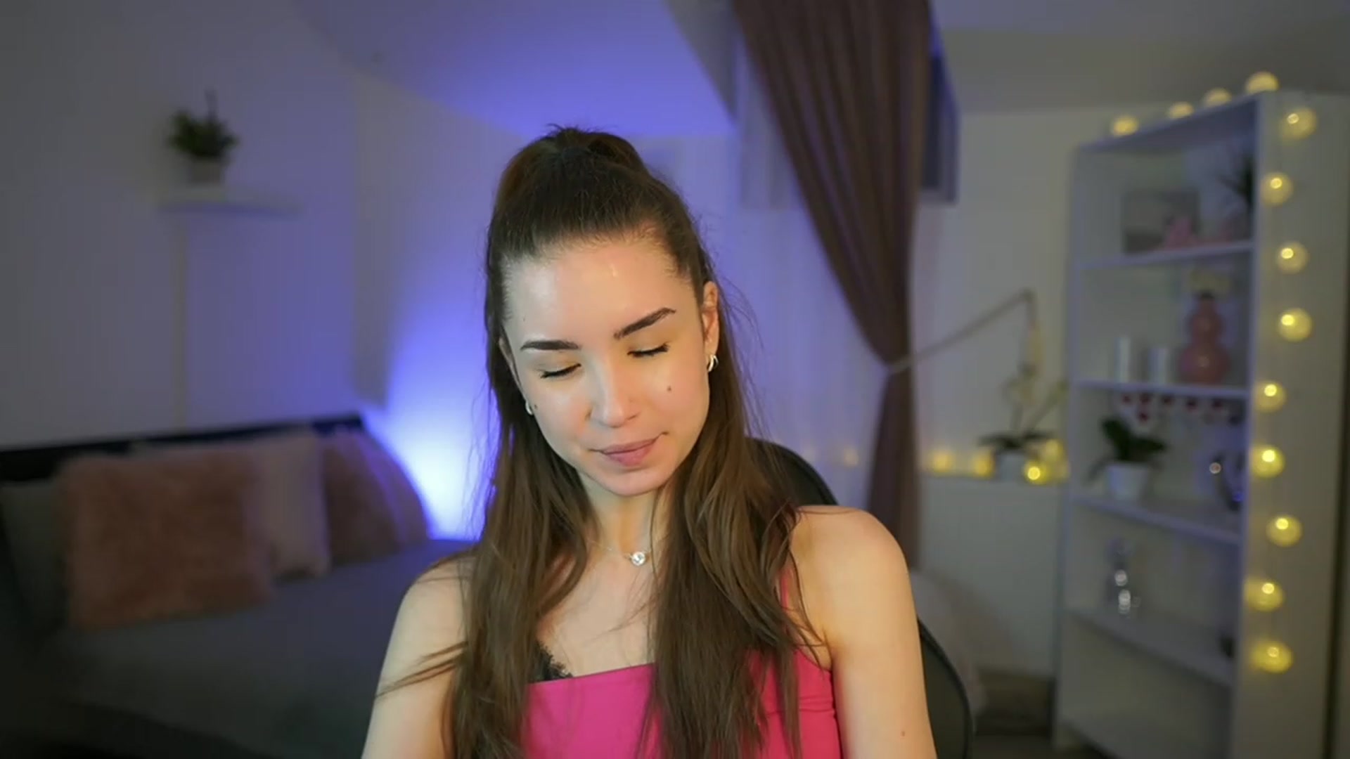 Gallery image thumbnail from Shy_jane's myfreecams stream on, 02/26/2023, 13:29 image 8 of 20