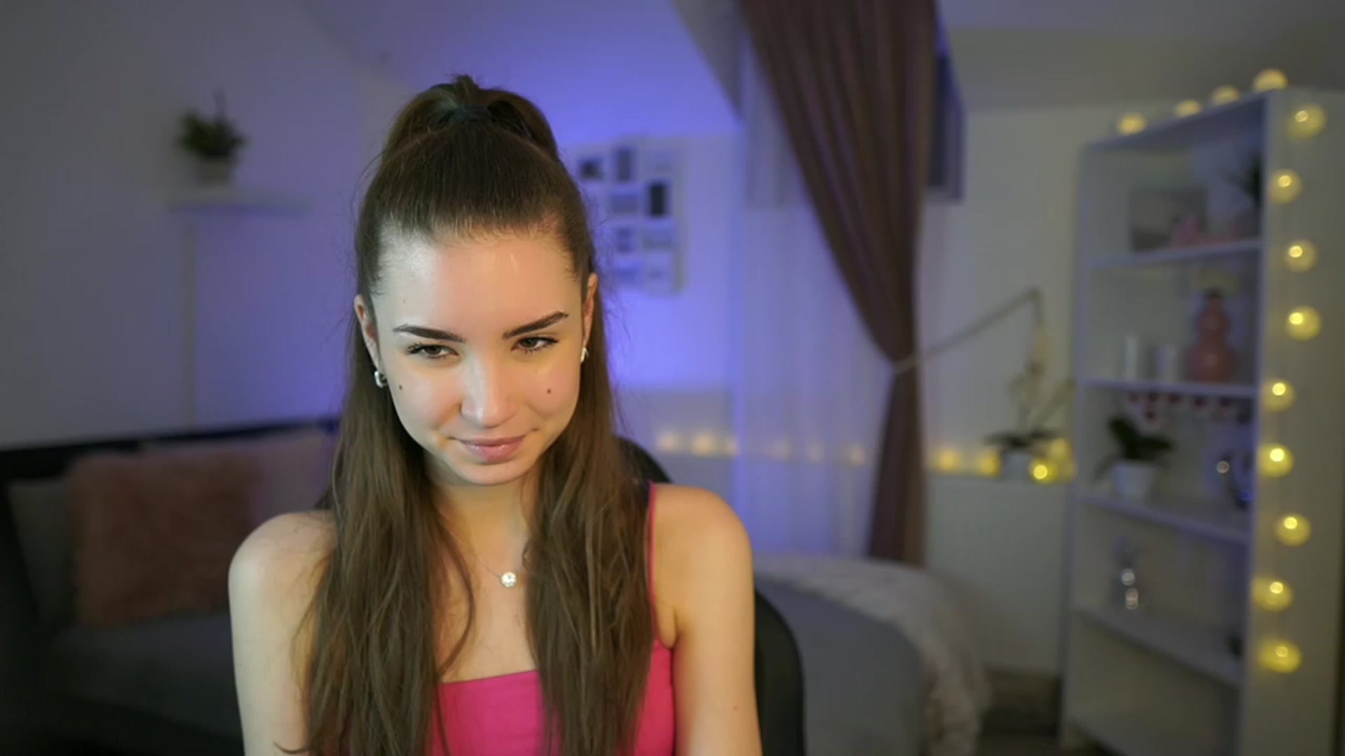 Gallery image thumbnail from Shy_jane's myfreecams stream on, 02/26/2023, 14:14 image 10 of 20